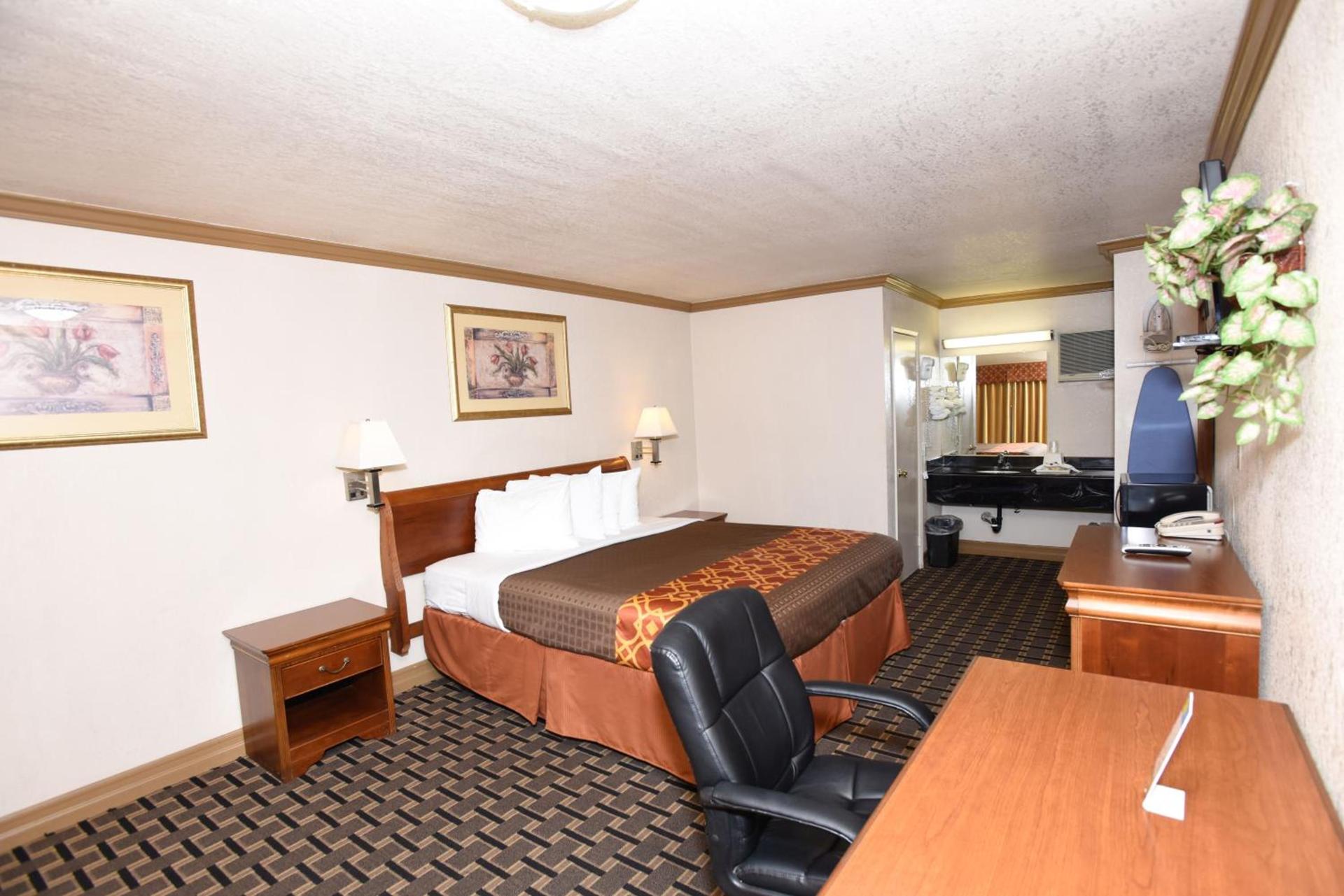 Best Budget Inn Anaheim photo 2