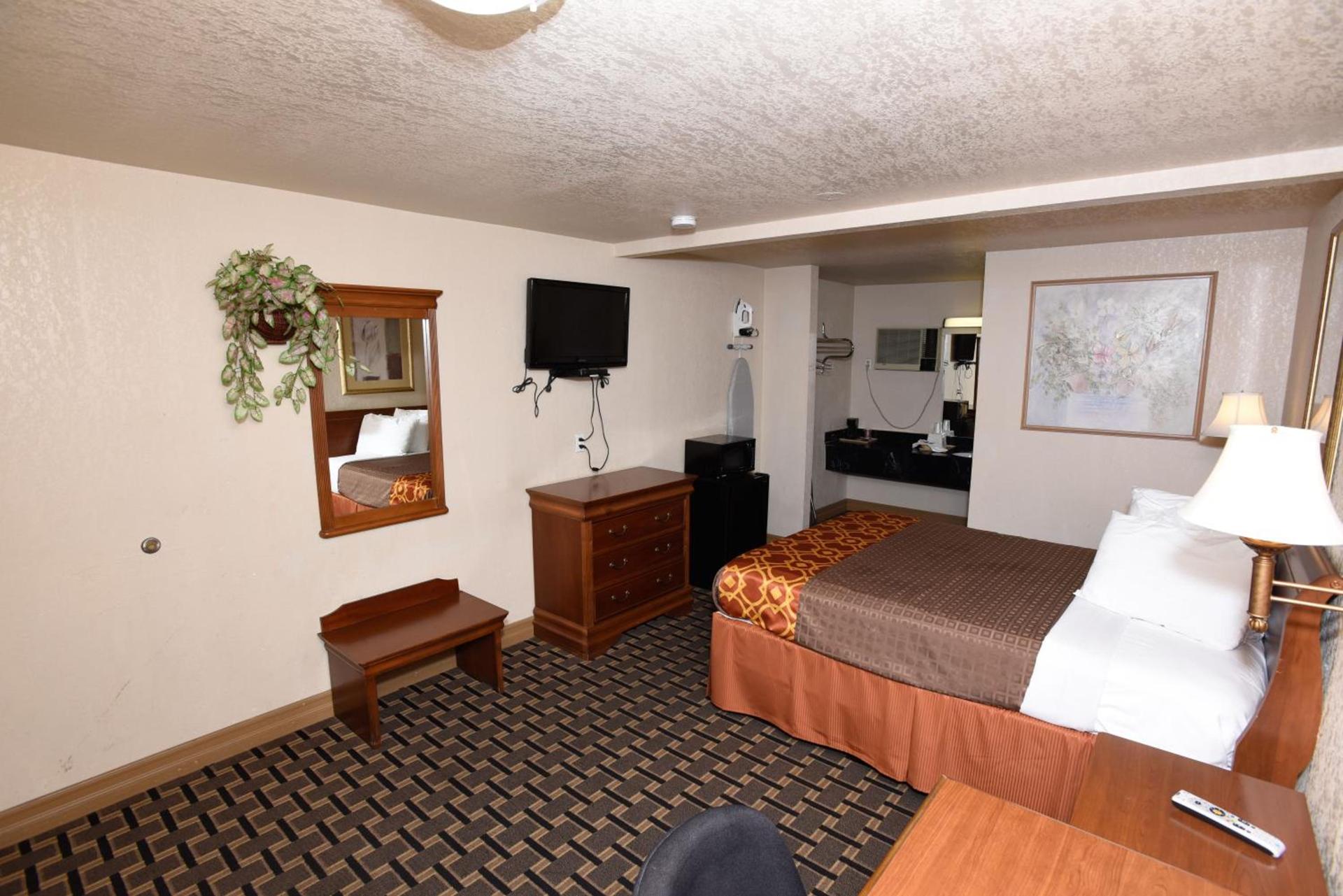 Best Budget Inn Anaheim photo 10