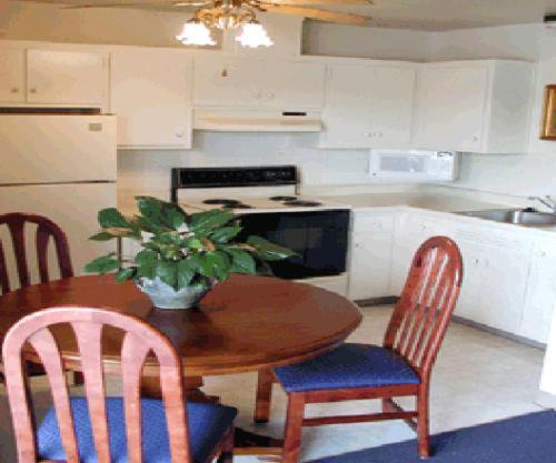 Coral Reef Inn & Condo Suites photo 14