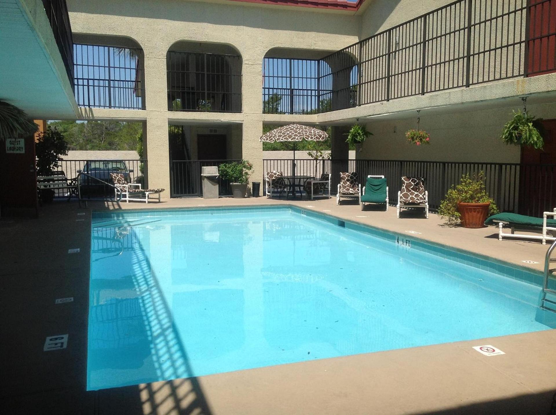 Days Inn by Wyndham Destin photo 30