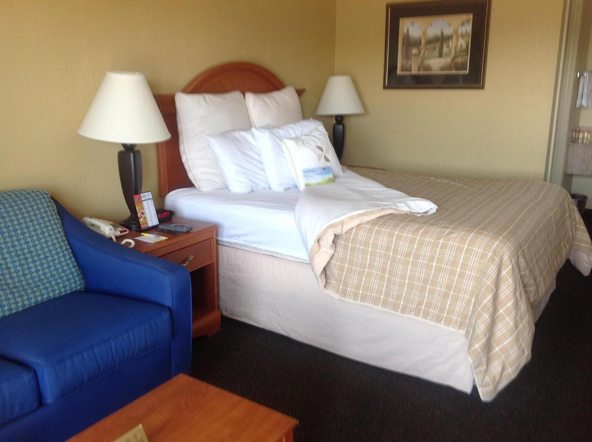 Days Inn by Wyndham Destin photo 31