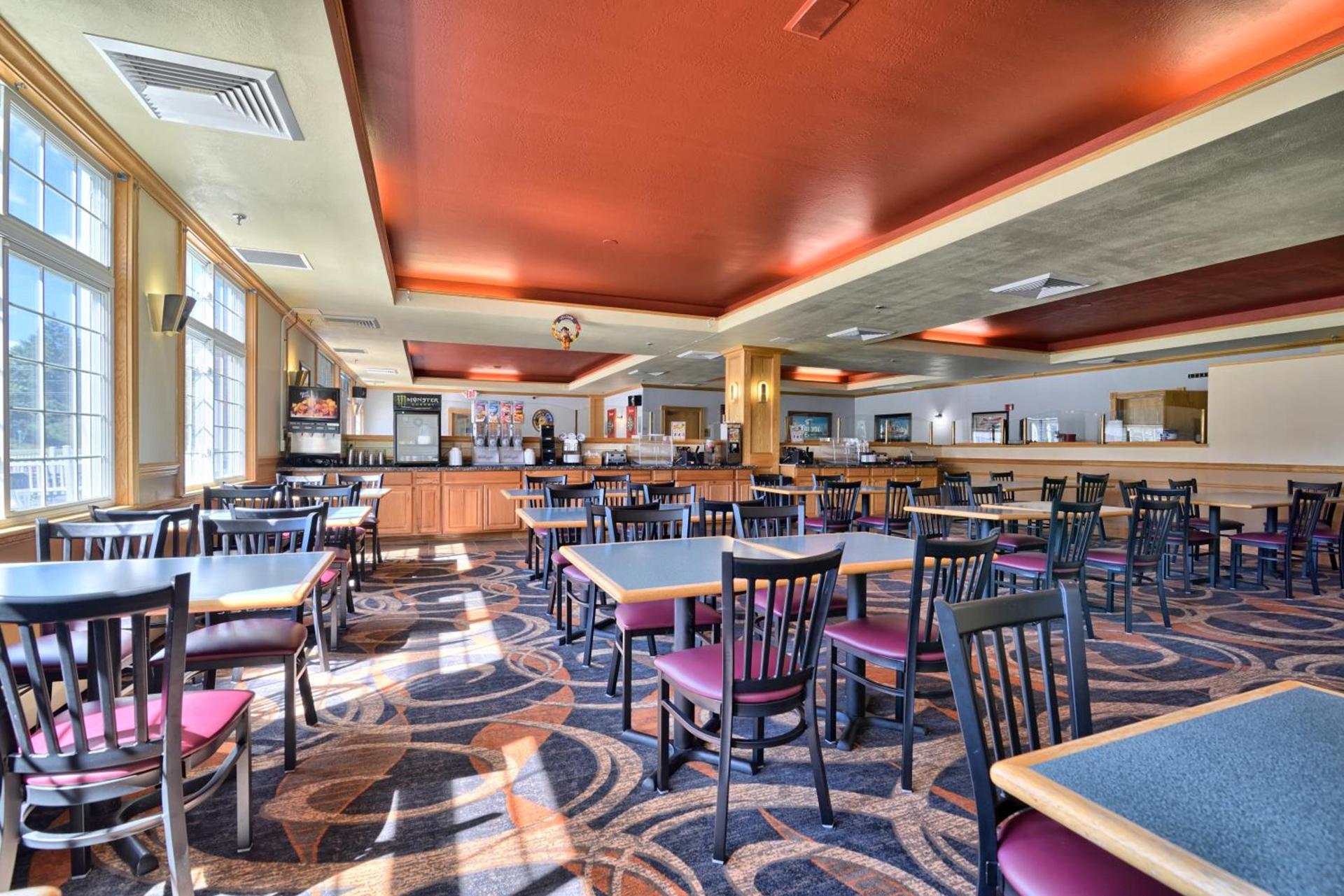 Cabot Inn & Suites photo 20