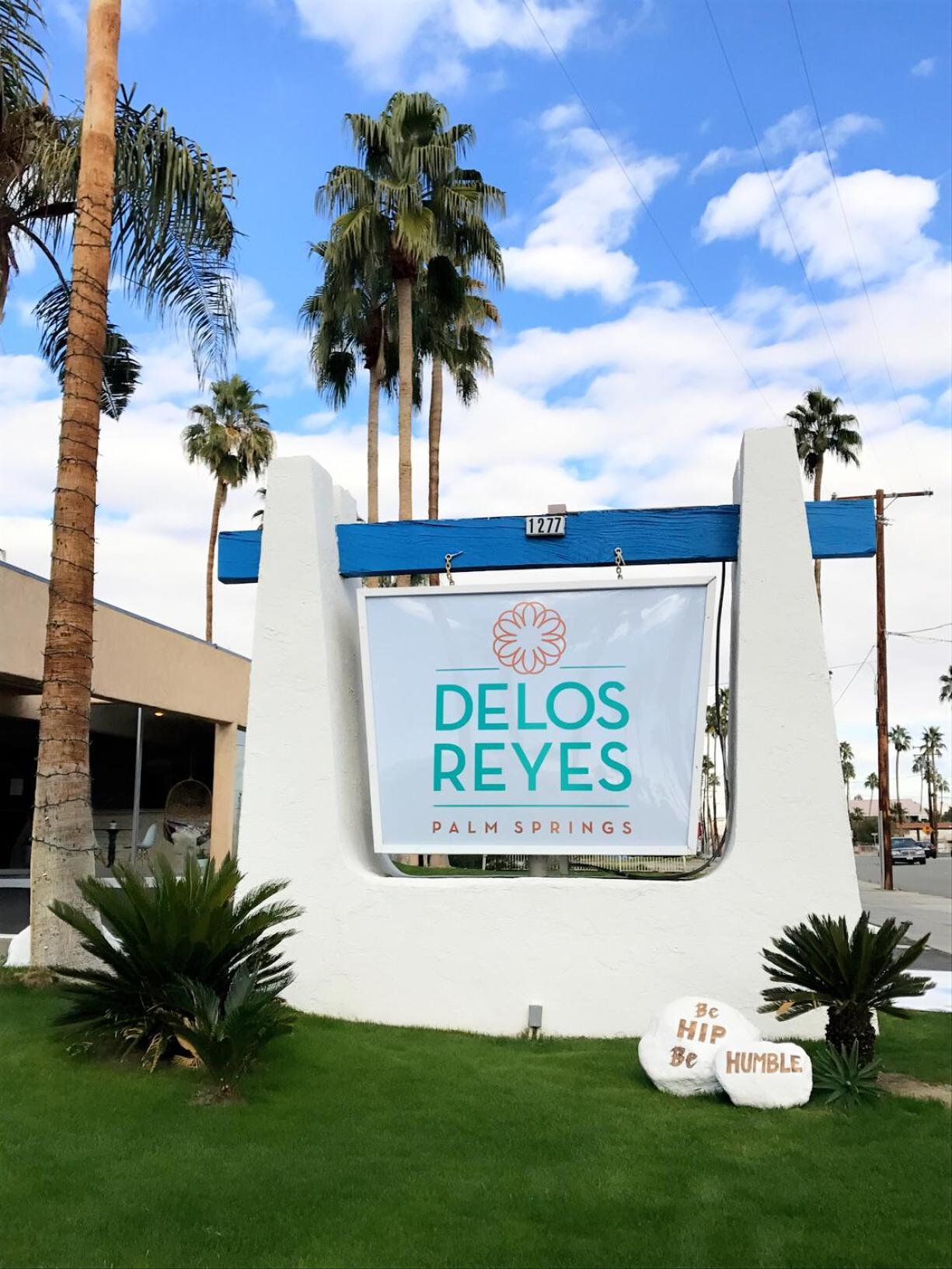 Delos Reyes Palm Springs photo 22