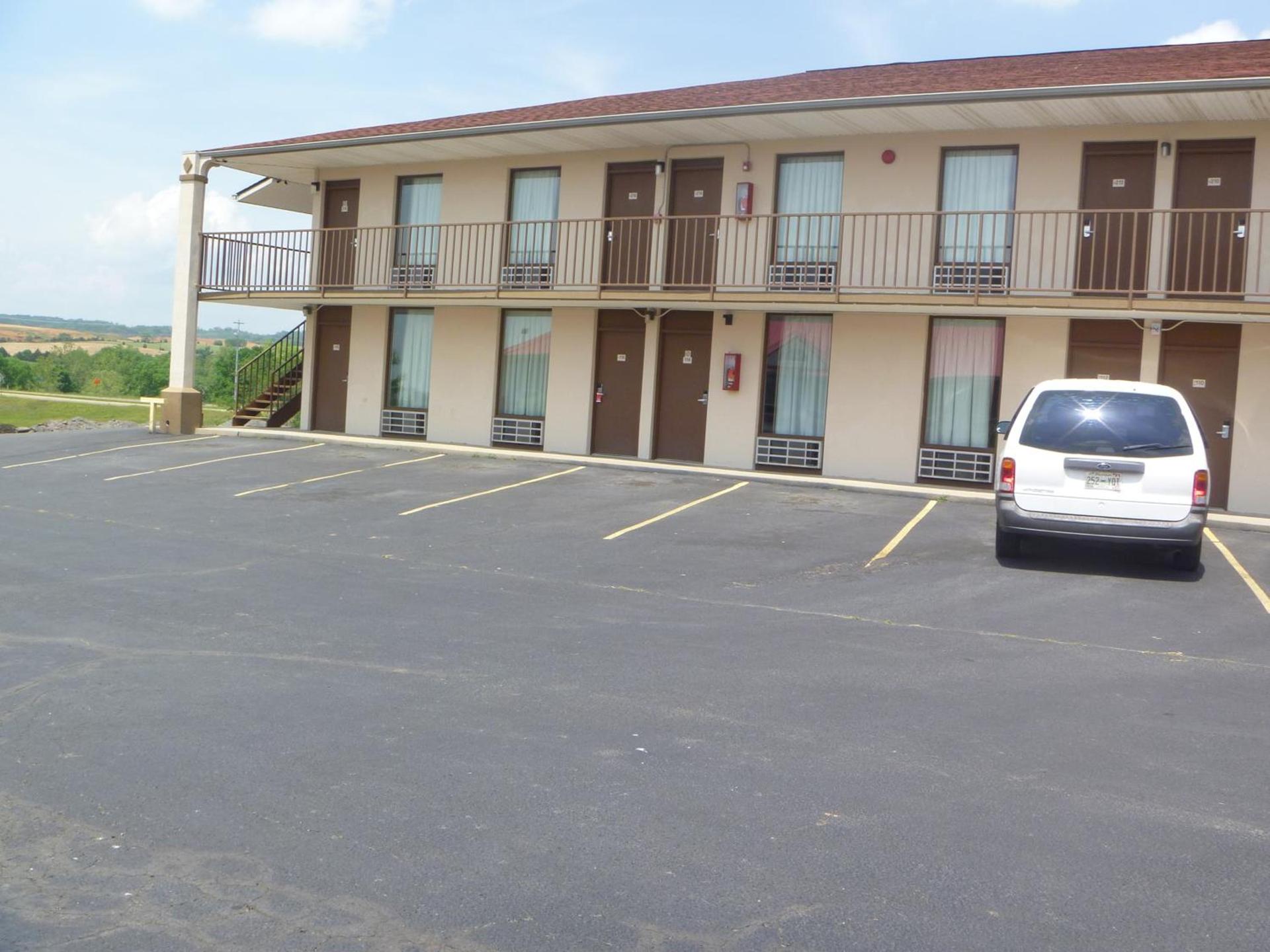 Parkway Inn photo 7