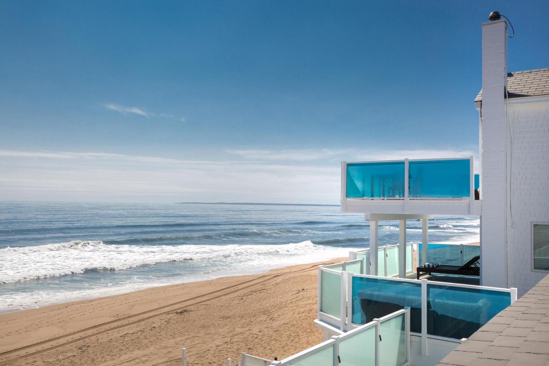 Blue - Inn on the Beach photo 37