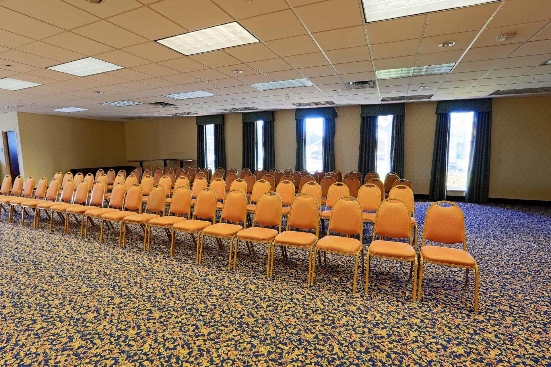 Wyndham Garden Kenosha Harborside photo 62