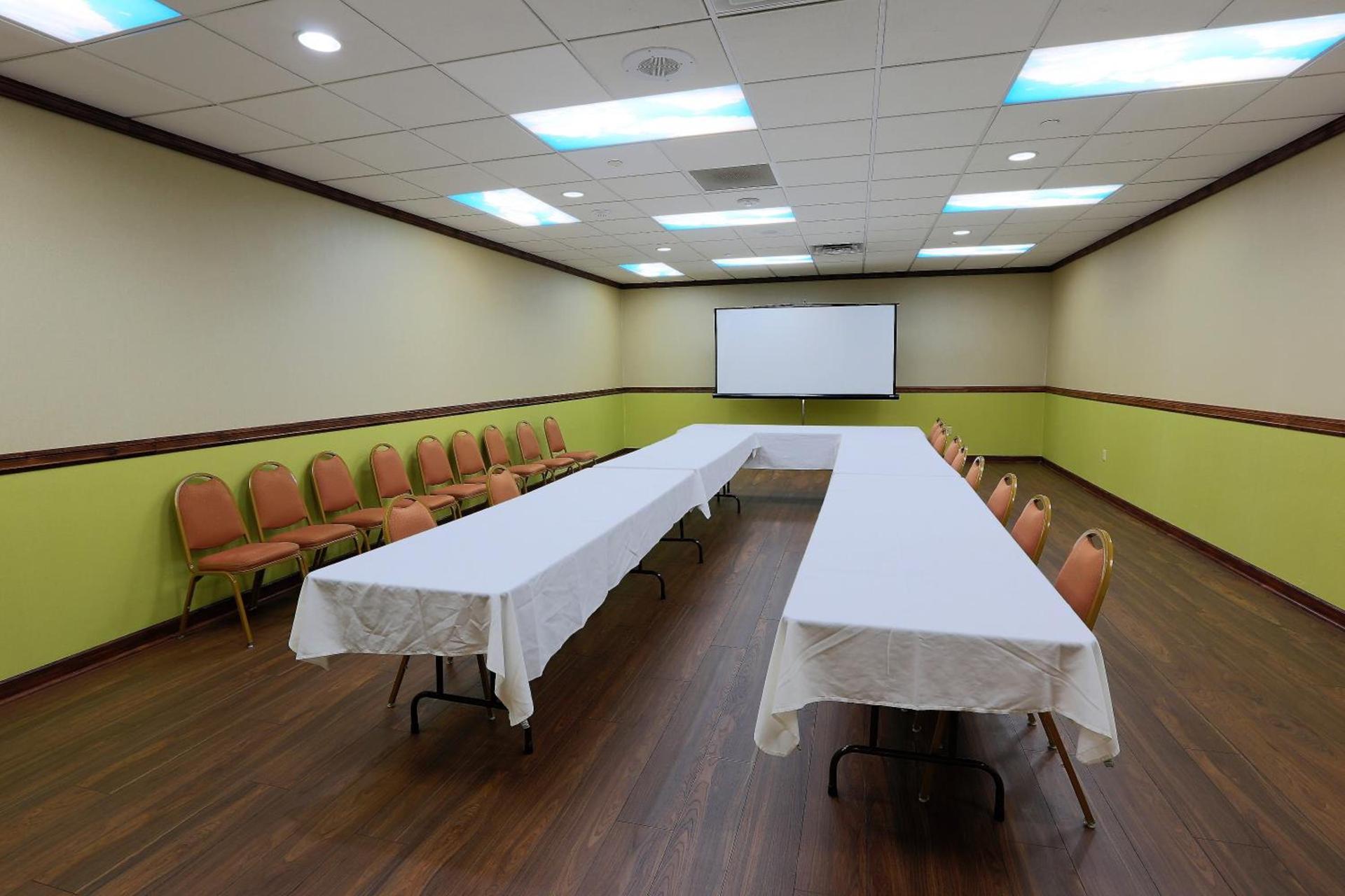 Wyndham Garden Kenosha Harborside photo 63