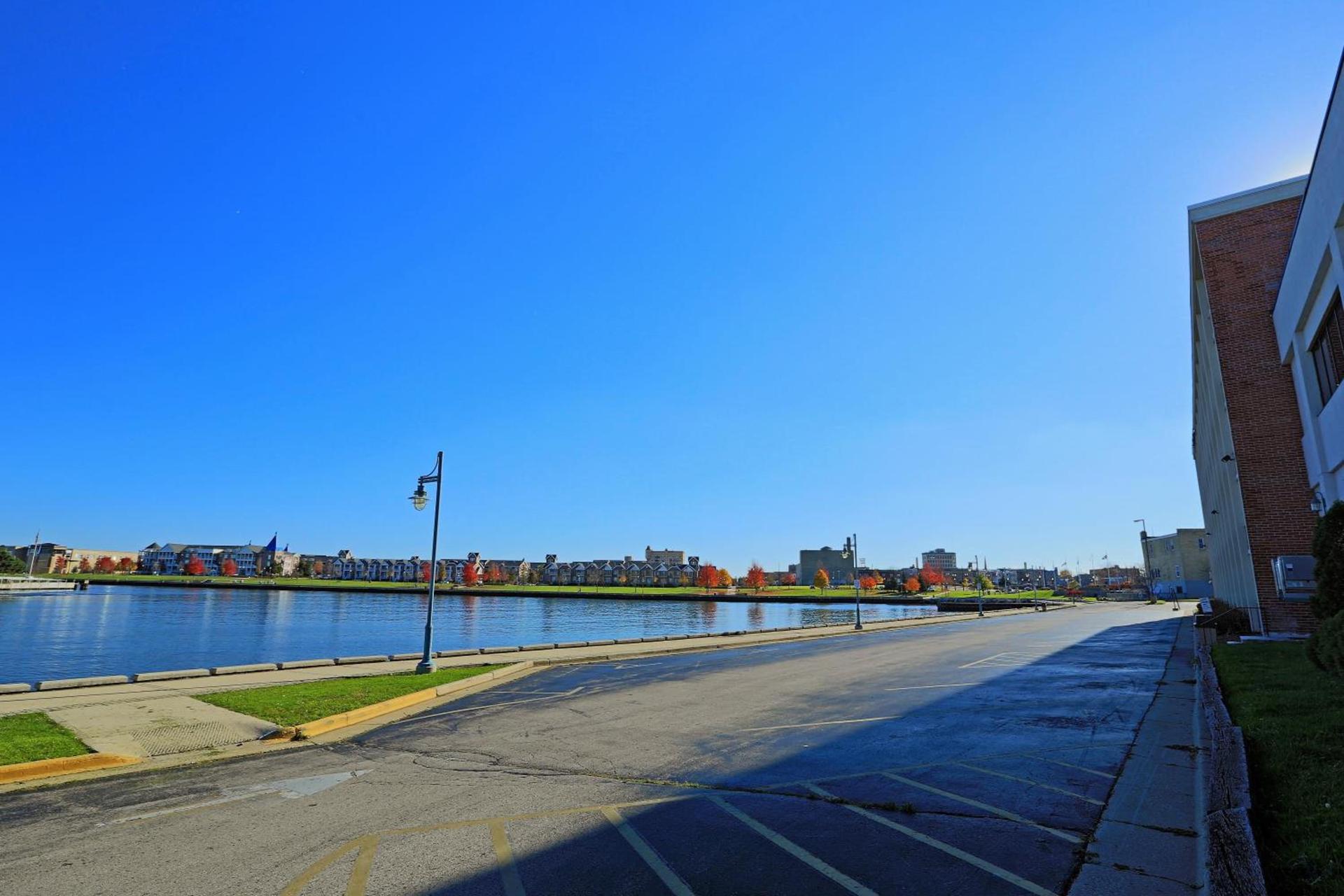 Wyndham Garden Kenosha Harborside photo 67