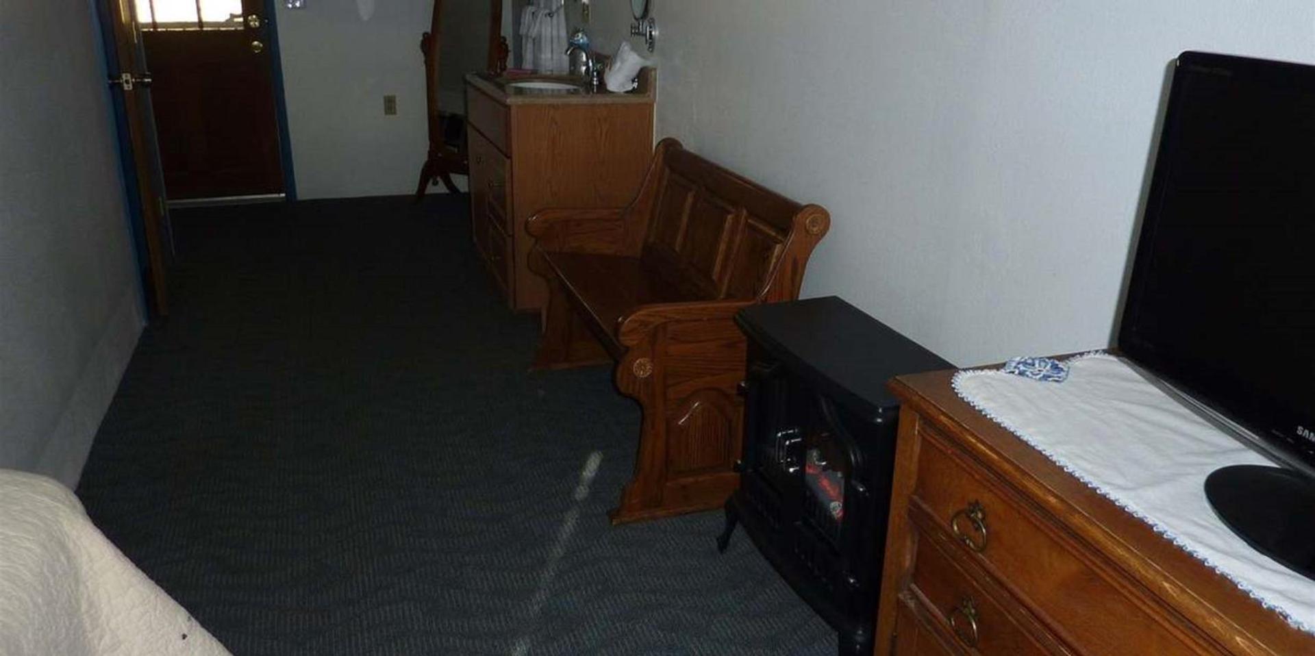 Sugarloaf Mountain Motel photo 21