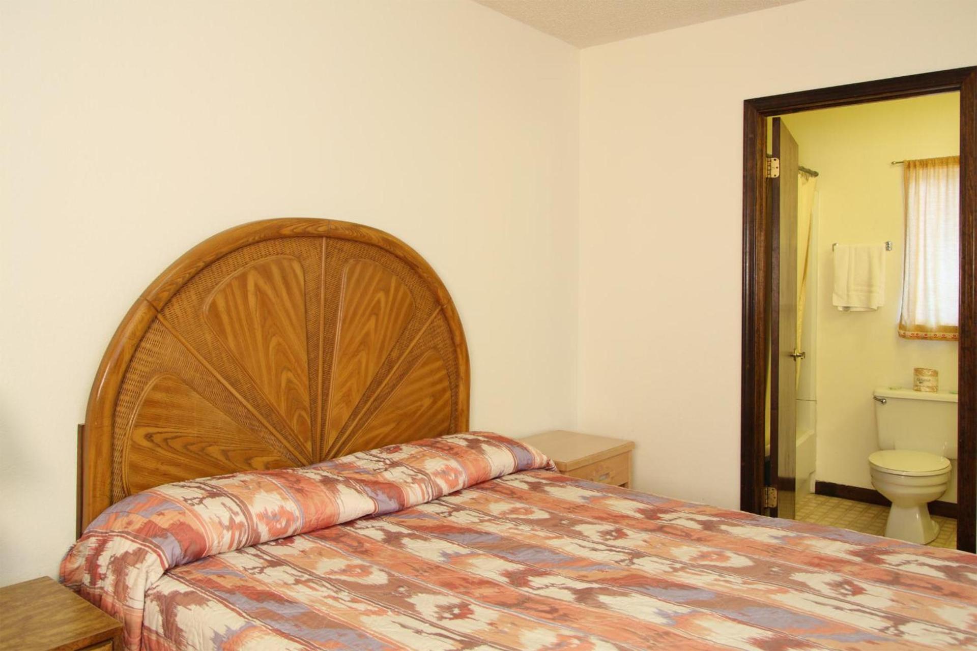 Dove Creek Inn photo 41