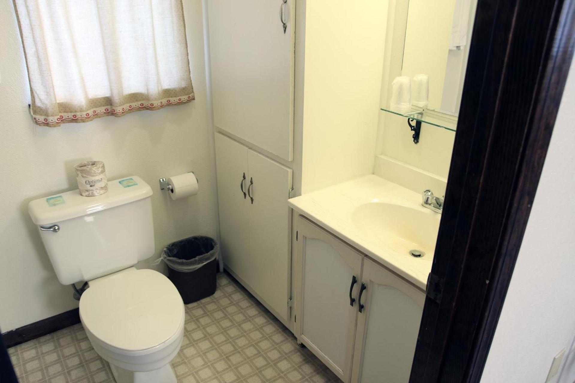 Dove Creek Inn photo 42