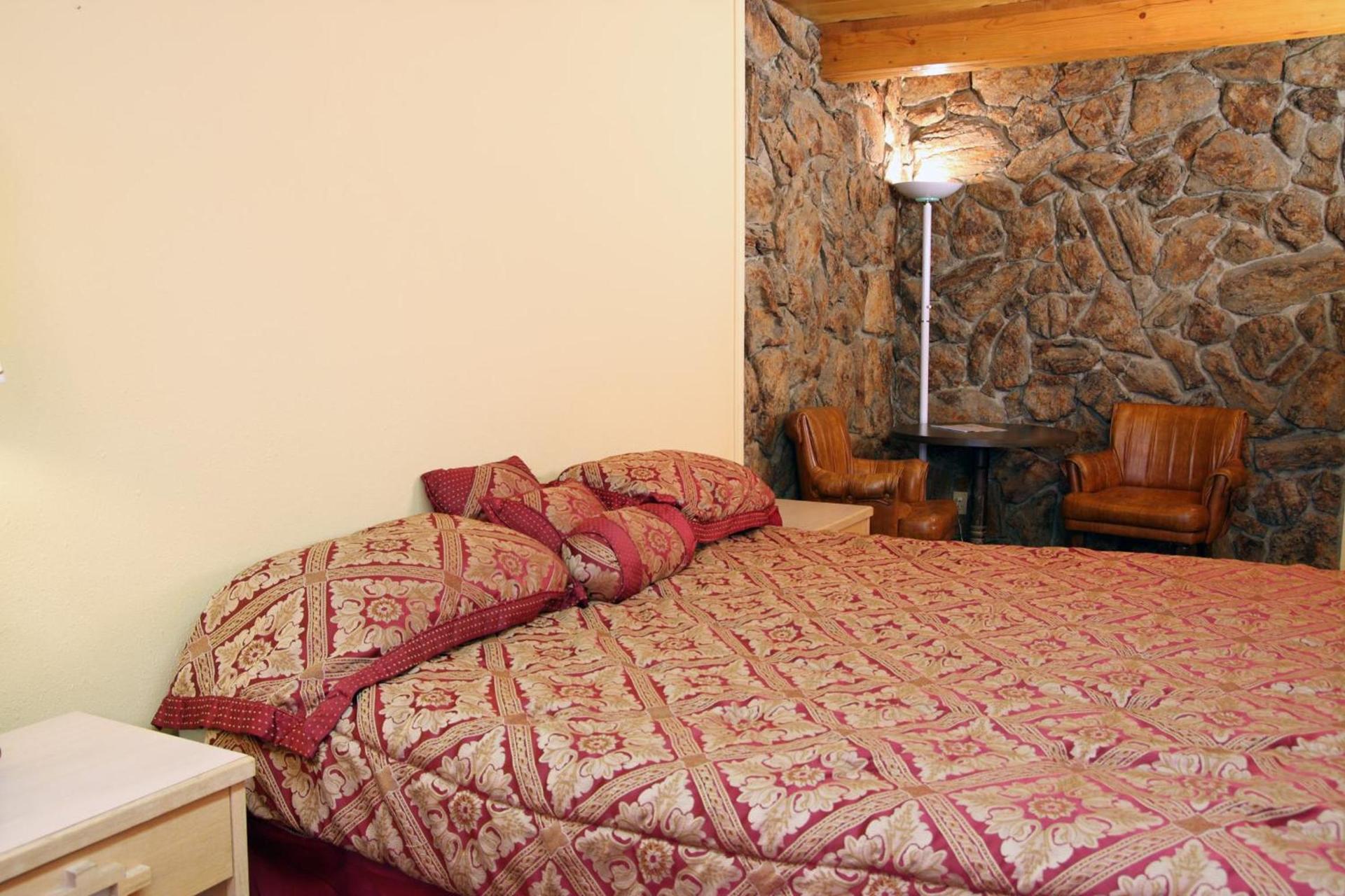 Dove Creek Inn photo 7