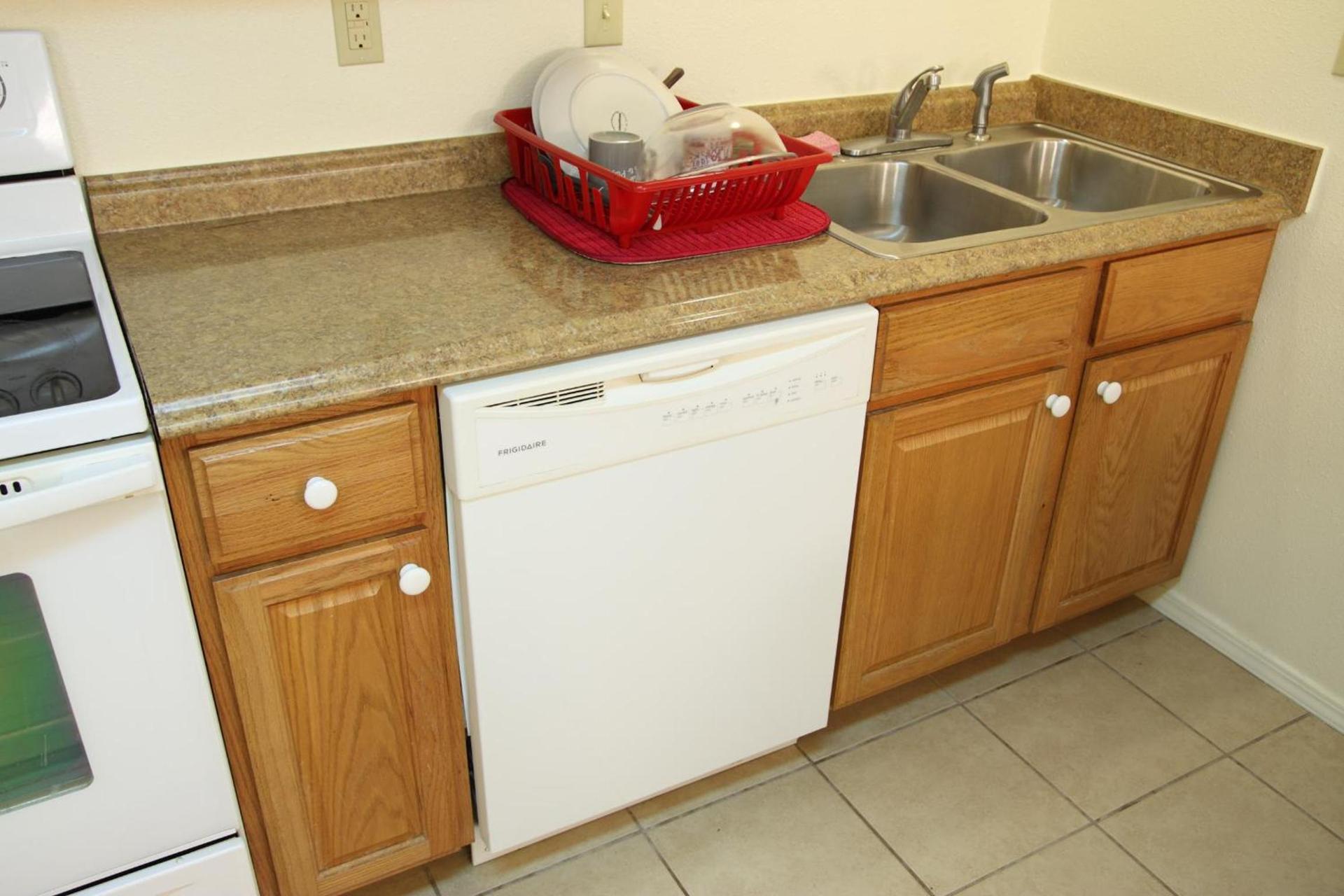 Dove Creek Inn photo 22