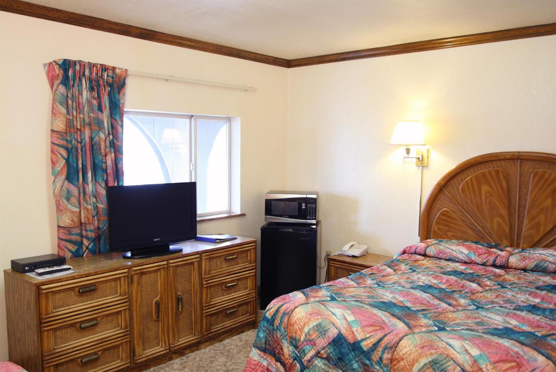 Dove Creek Inn photo 15