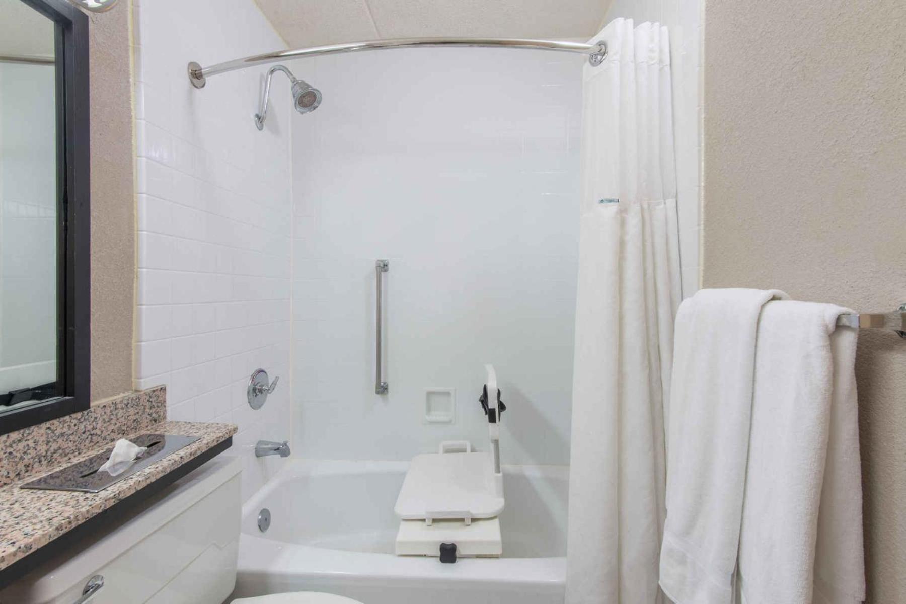 Ramada by Wyndham Cumberland Downtown photo 35