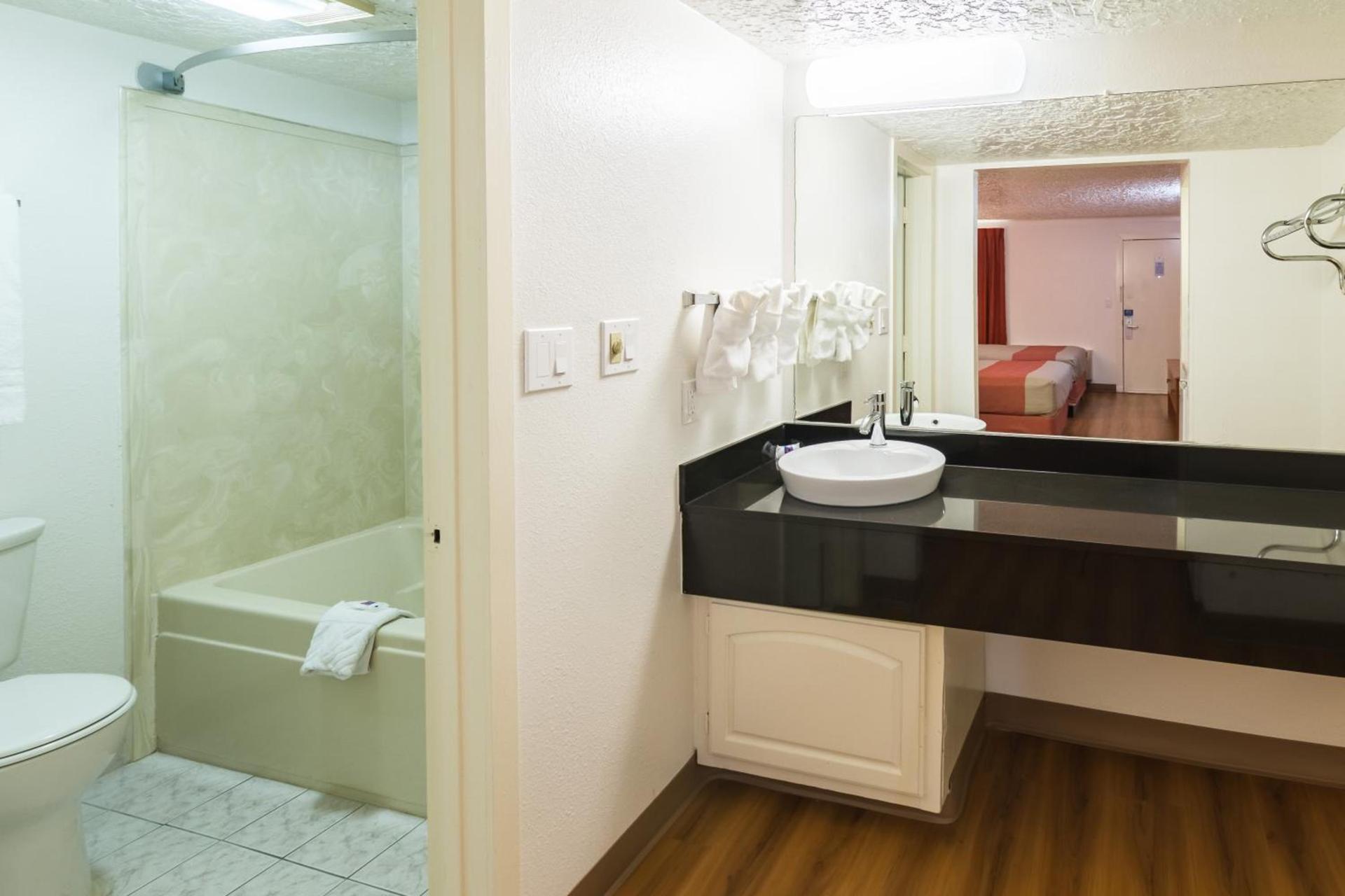 Motel 6-Fort Worth, TX - White Settlement photo 55