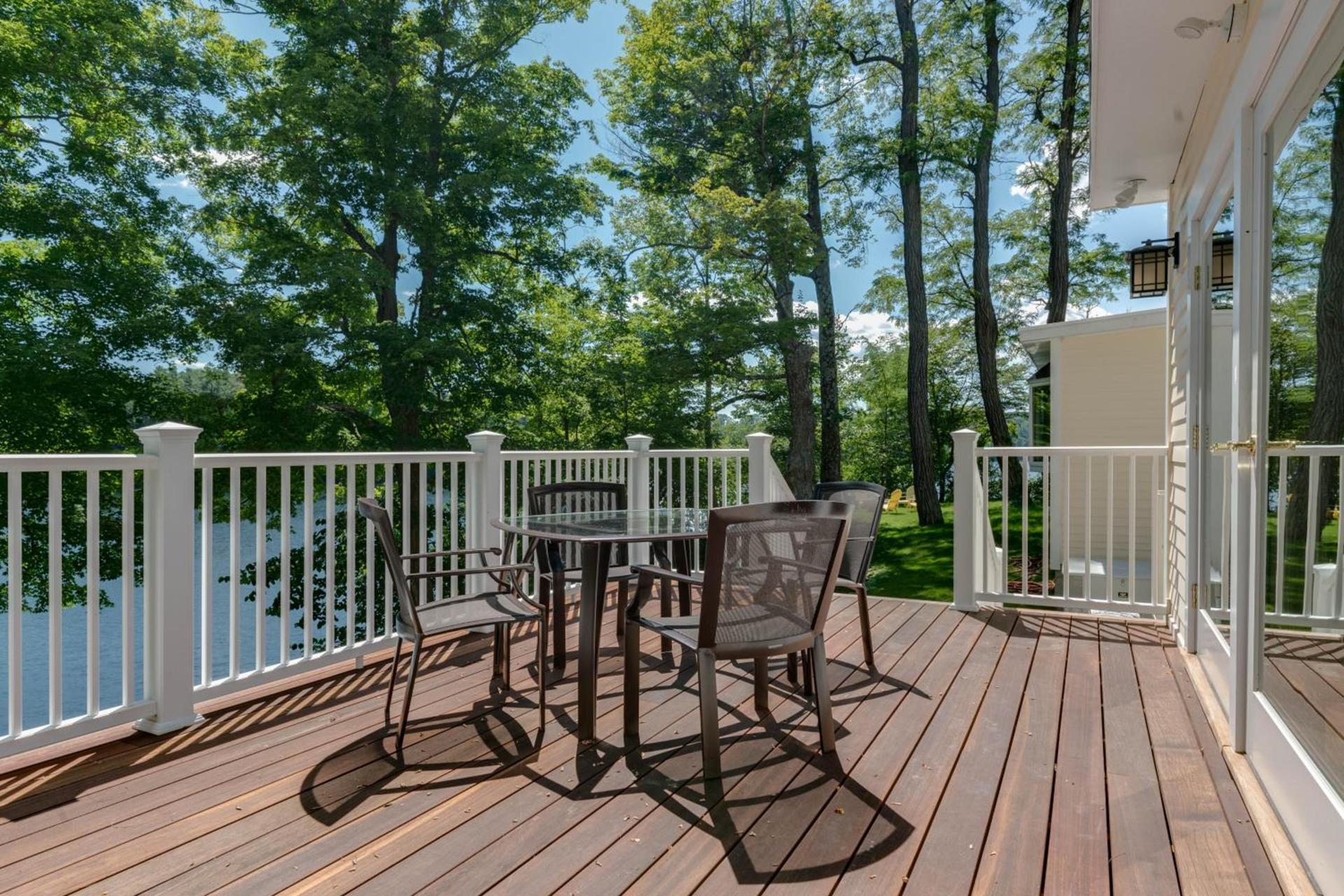 Lakehouse Inn photo 9