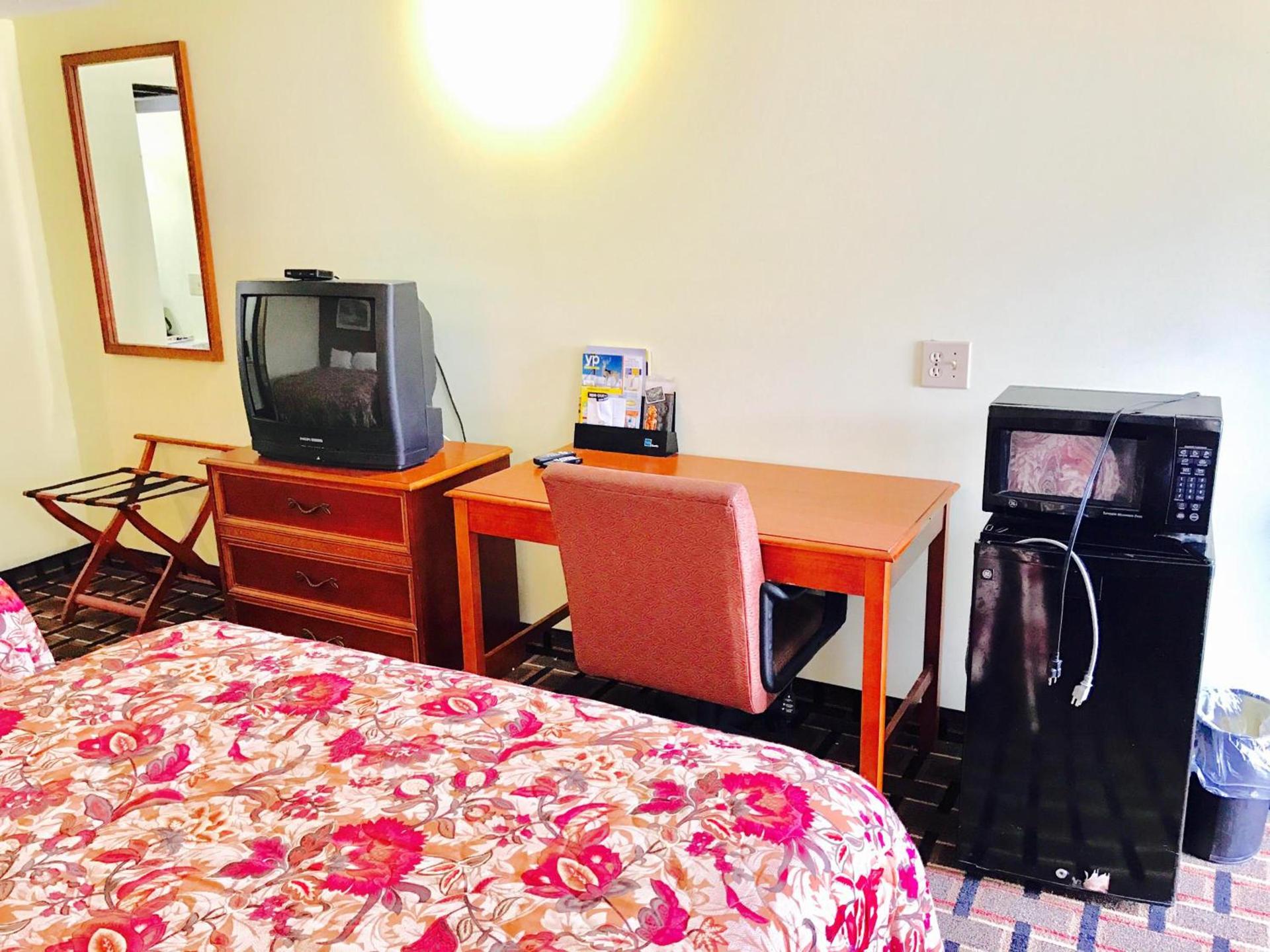 Greystone Motel photo 12