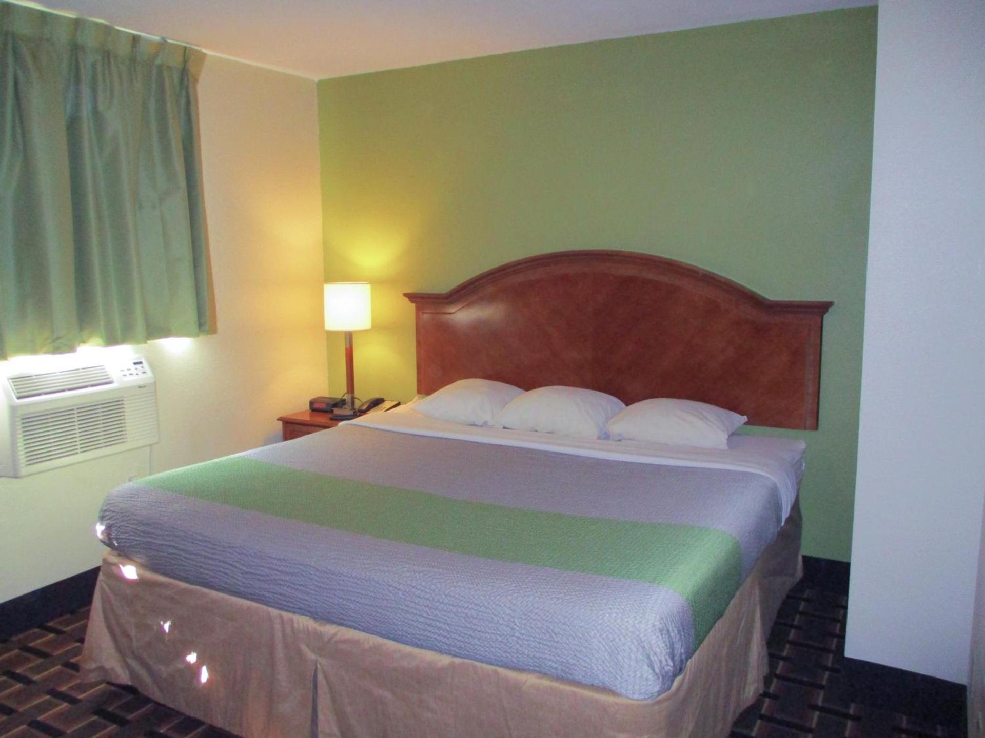 Savannah Garden Inn photo 20