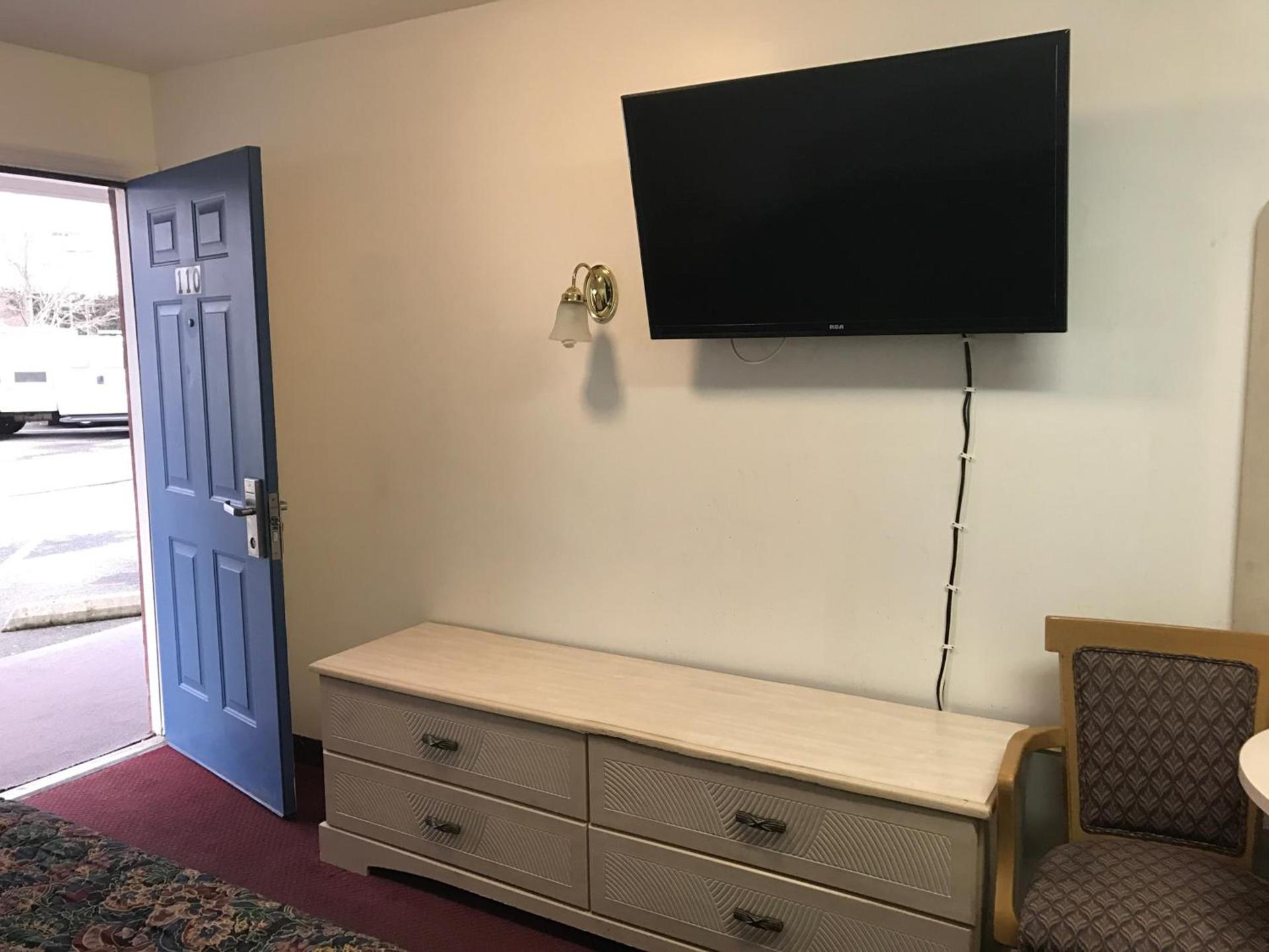 Mayfair Motel photo 13
