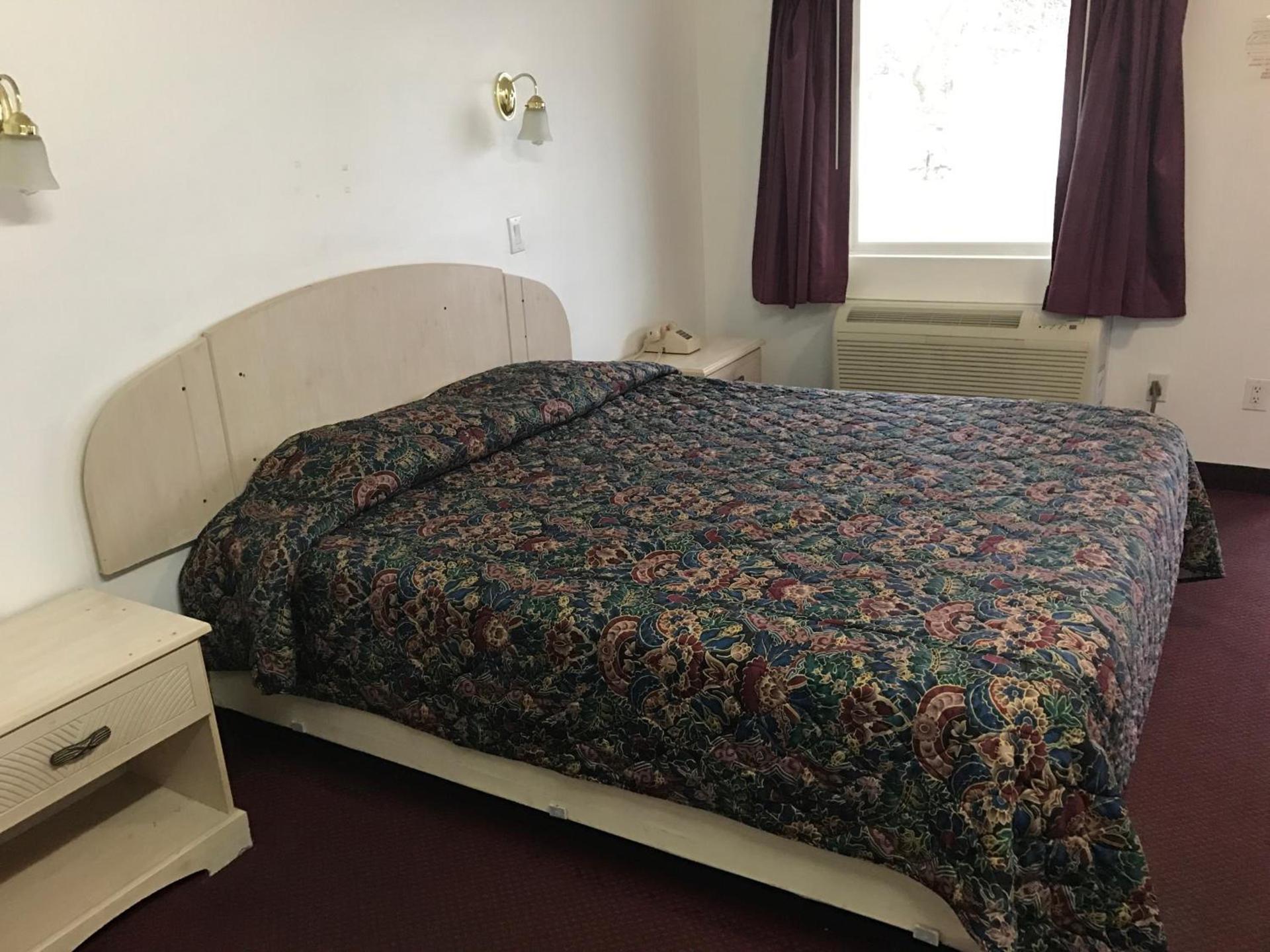 Mayfair Motel photo 14