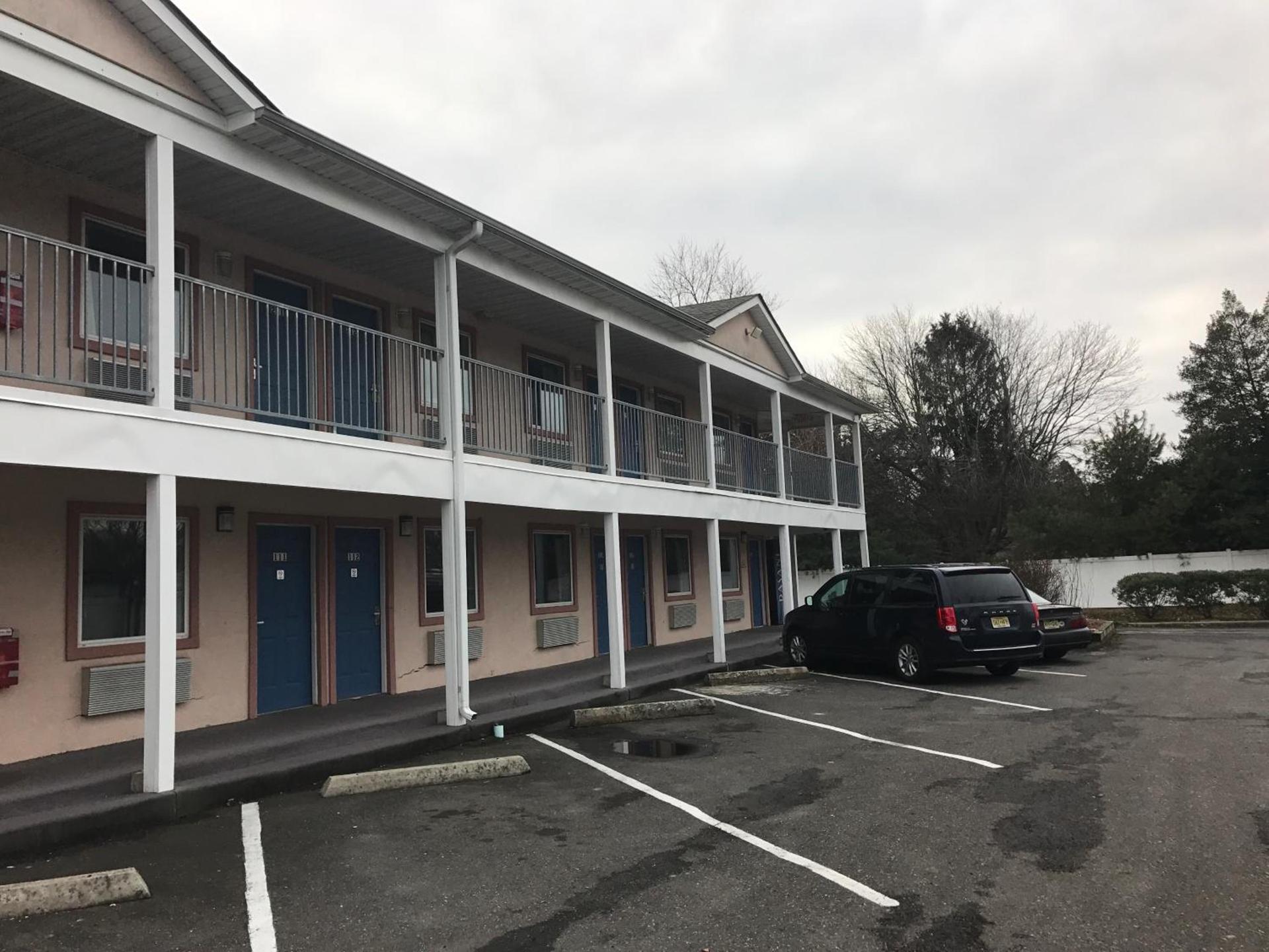 Mayfair Motel photo 3