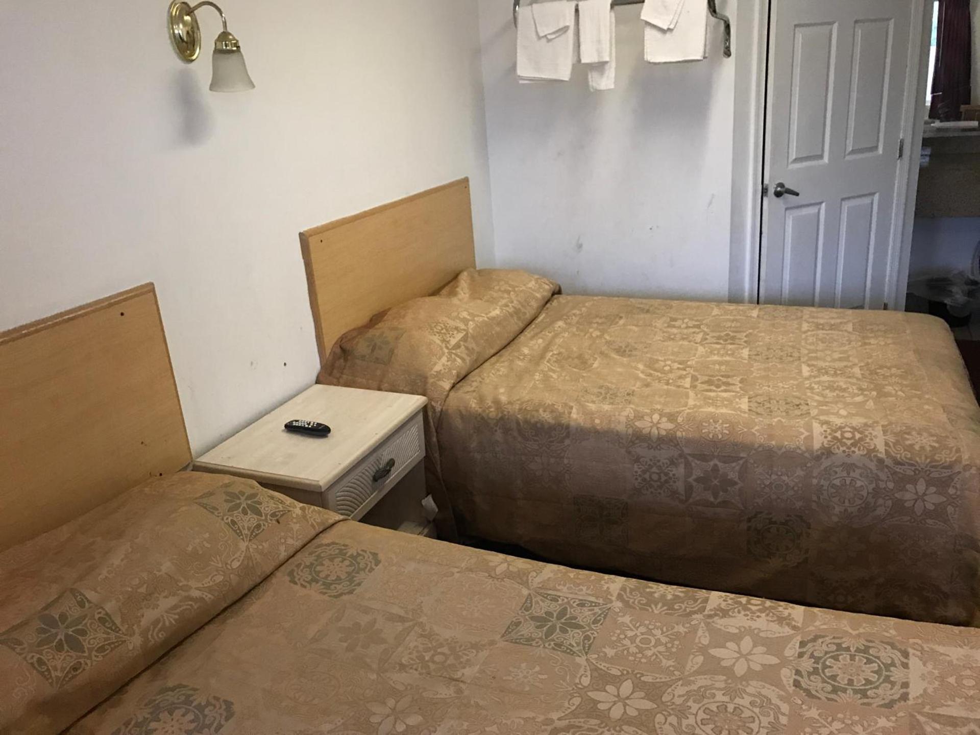 Mayfair Motel photo 4