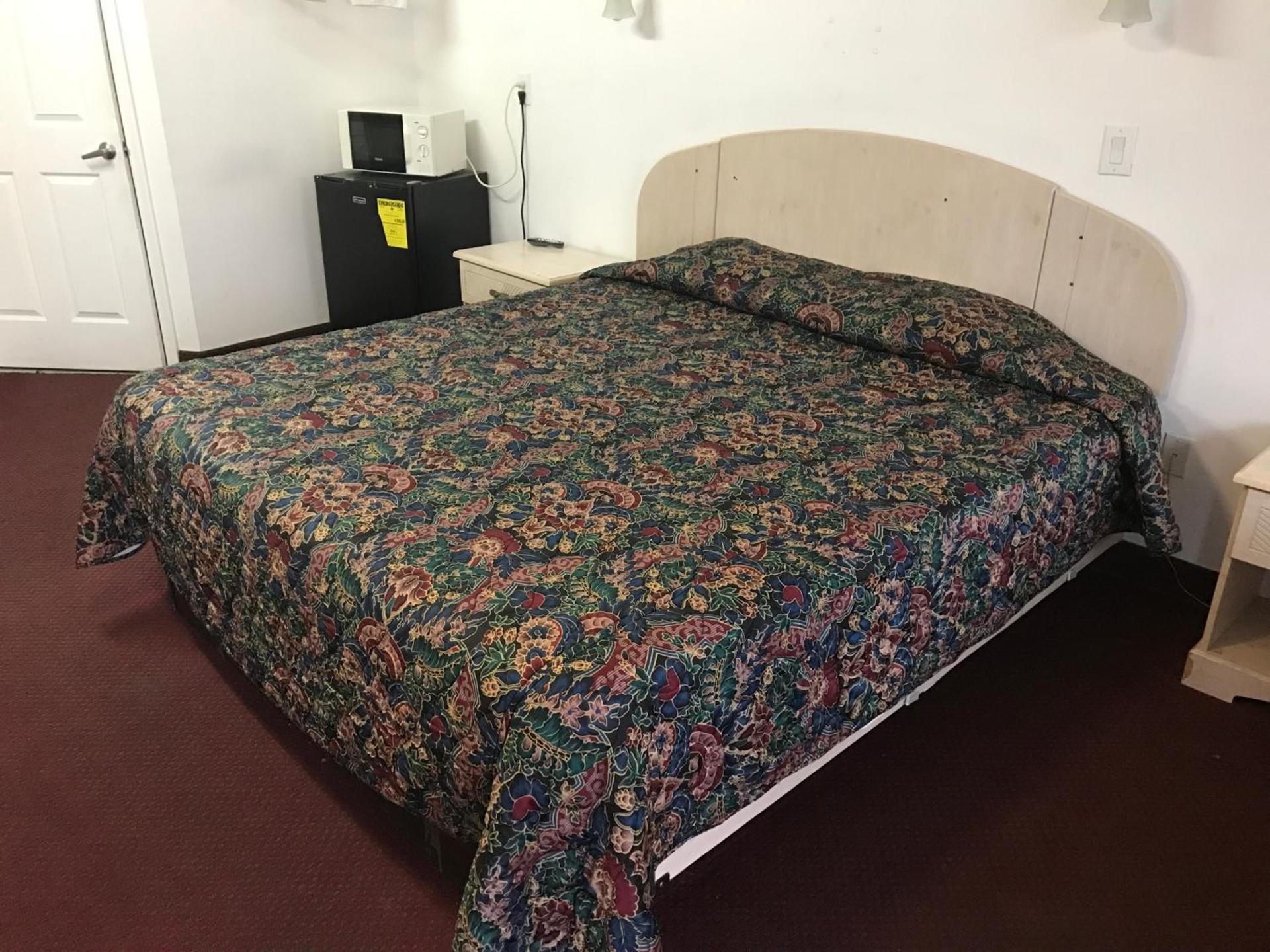 Mayfair Motel photo 5