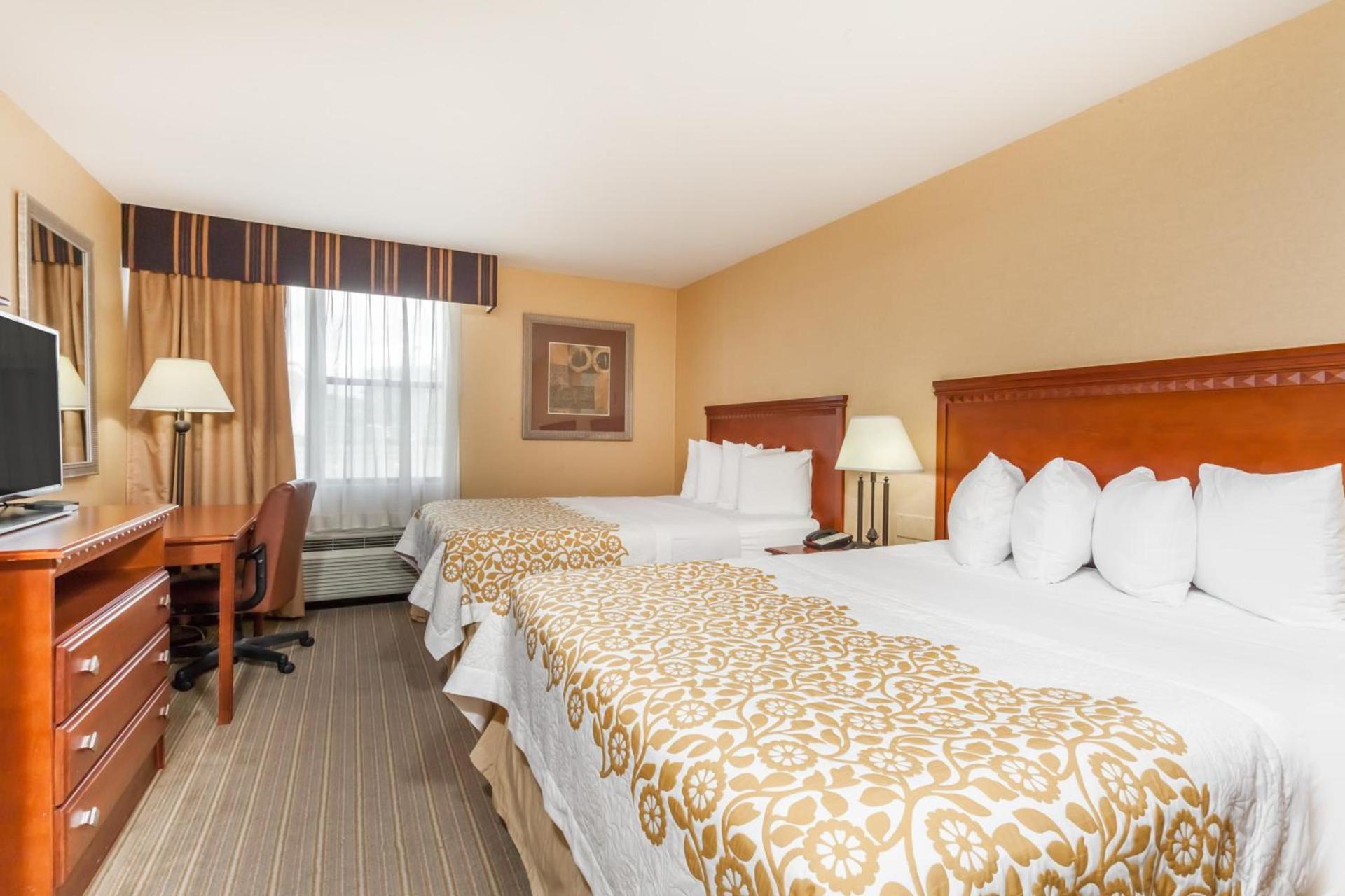 Days Inn by Wyndham Windsor Locks / Bradley Intl Airport photo 23