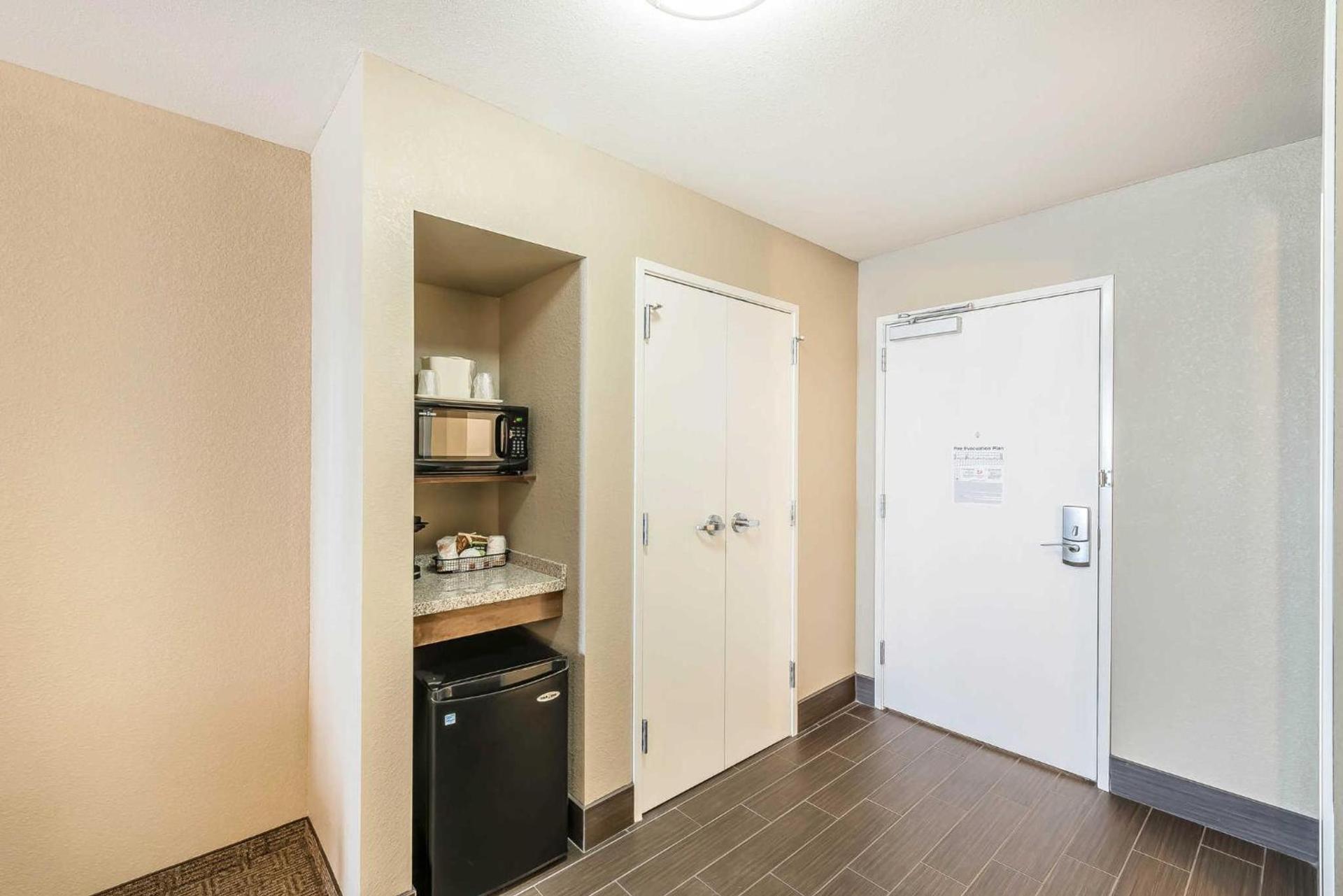 Comfort Inn & Suites Sidney I-80 photo 64