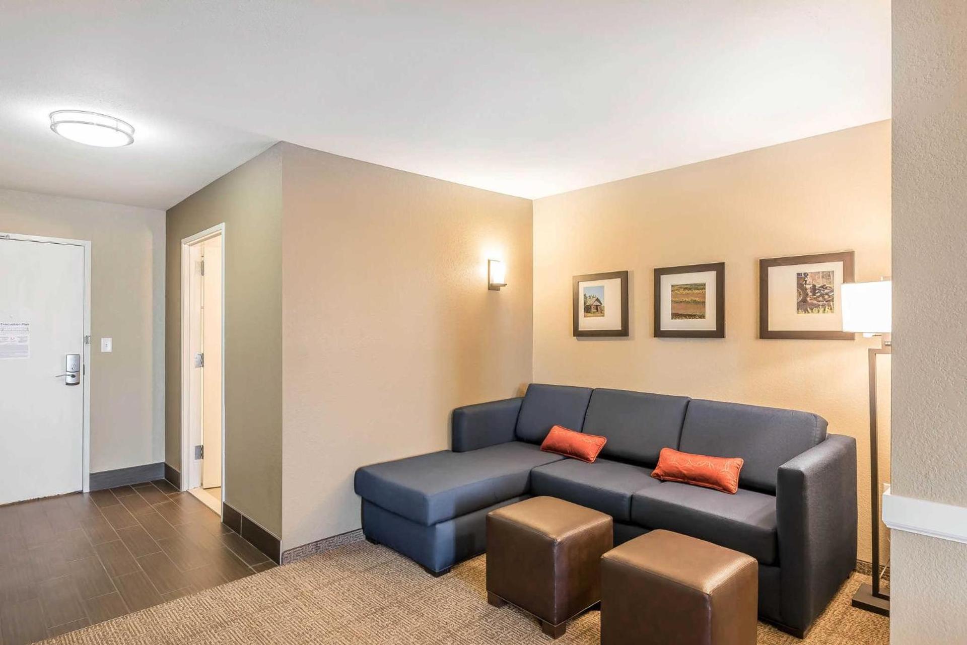 Comfort Inn & Suites Sidney I-80 photo 65