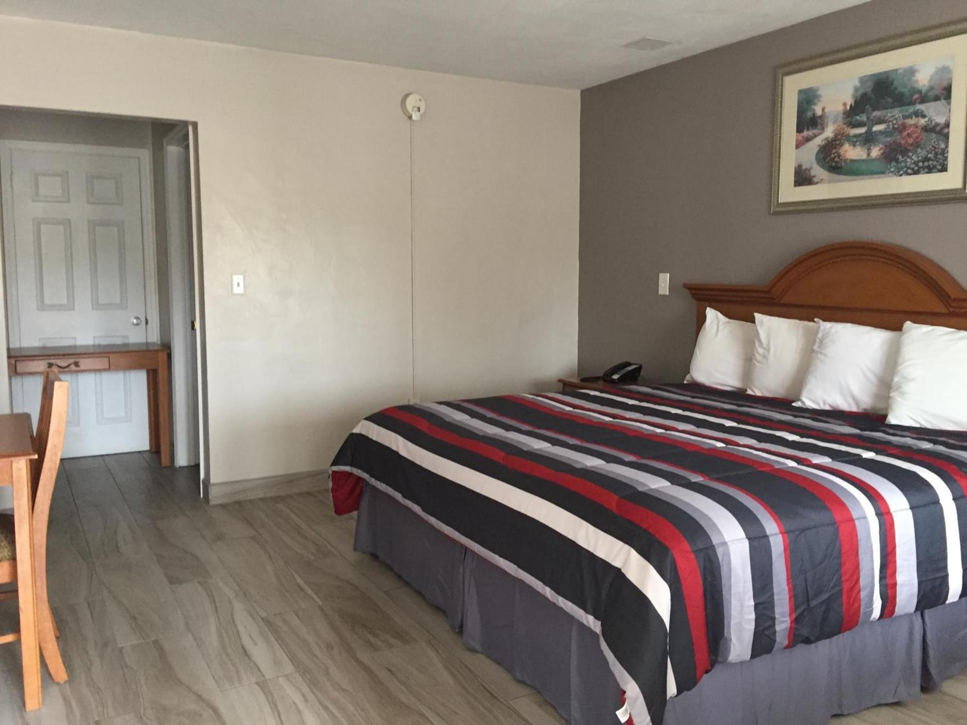 Flamingo Inn photo 3