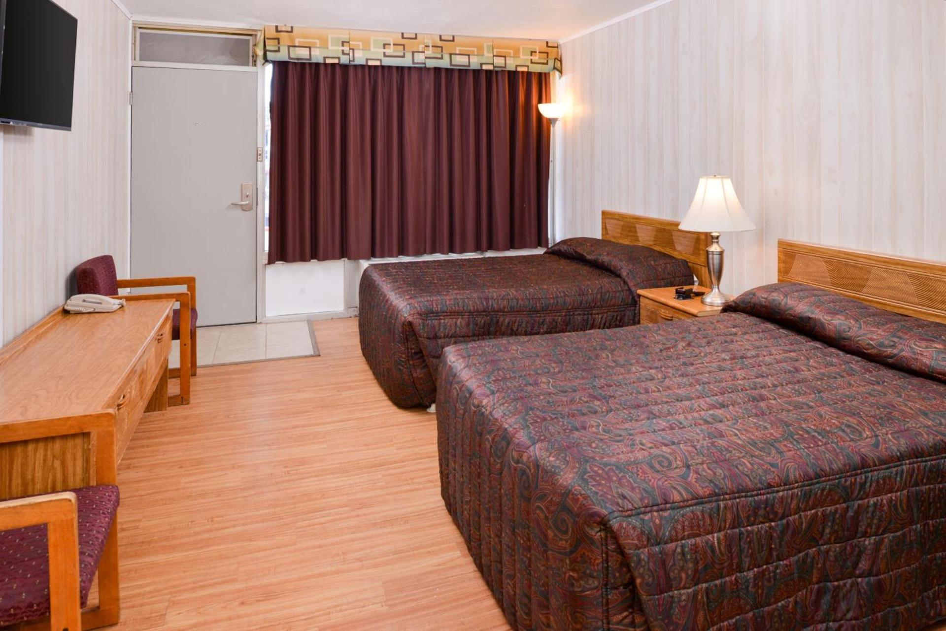 Red Carpet Inn Battleboro photo 17