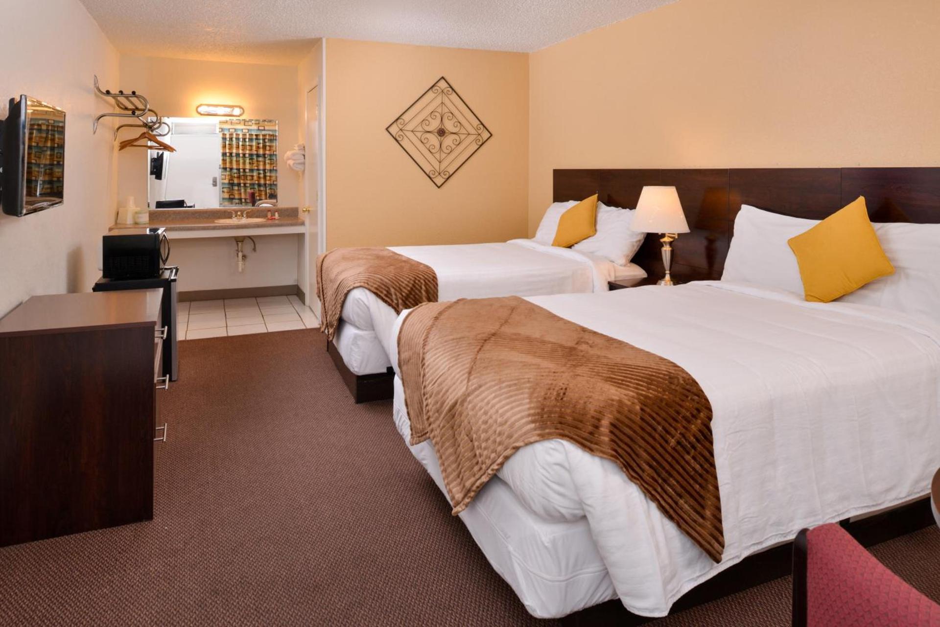 Red Carpet Inn Battleboro photo 29