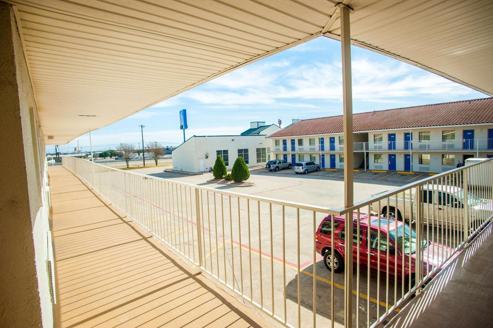 Motel 6-Corsicana, TX photo 4