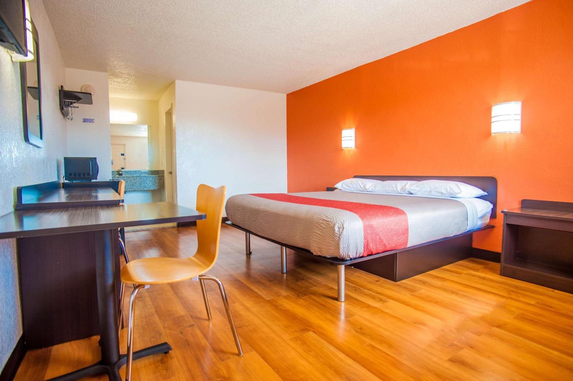 Motel 6-Corsicana, TX photo 10