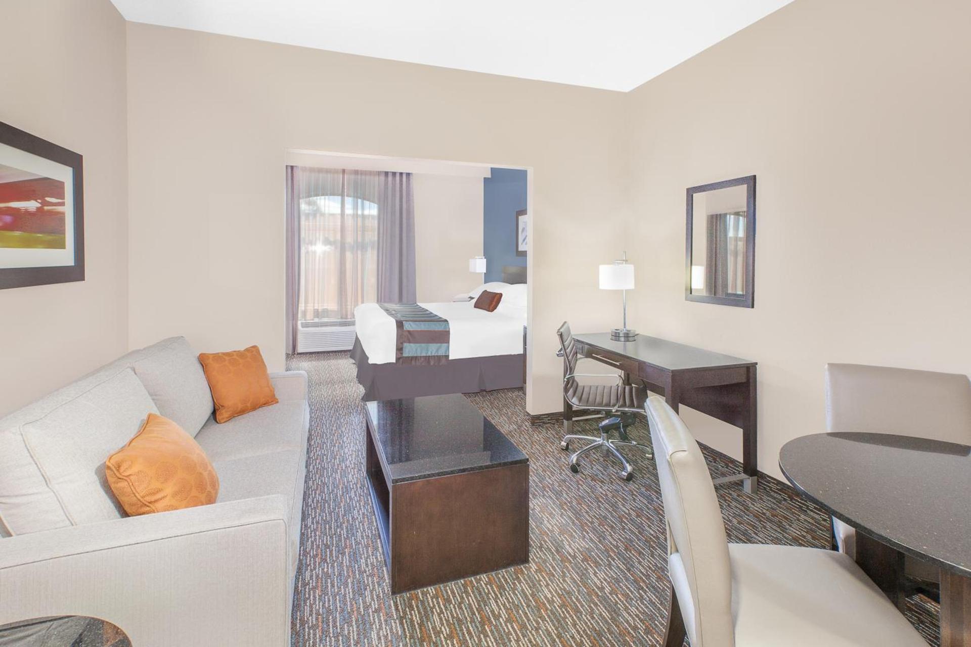 Wingate by Wyndham Sylvania-Toledo photo 59