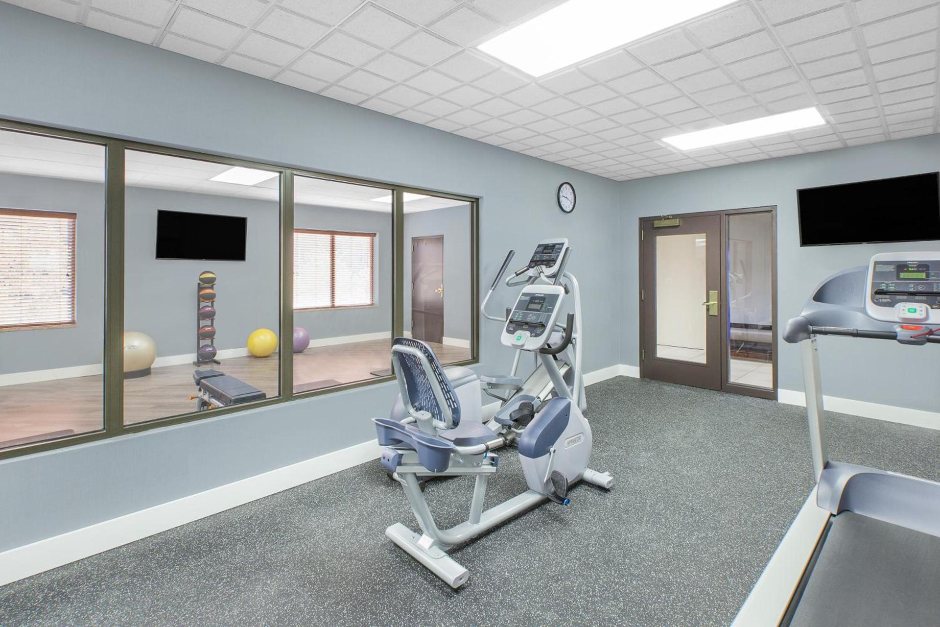 Wingate by Wyndham Sylvania-Toledo photo 68