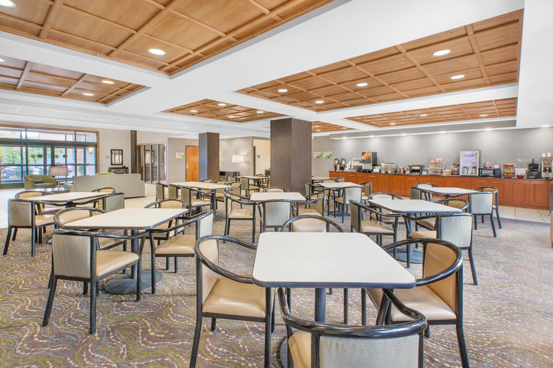 Wingate by Wyndham Sylvania-Toledo photo 71