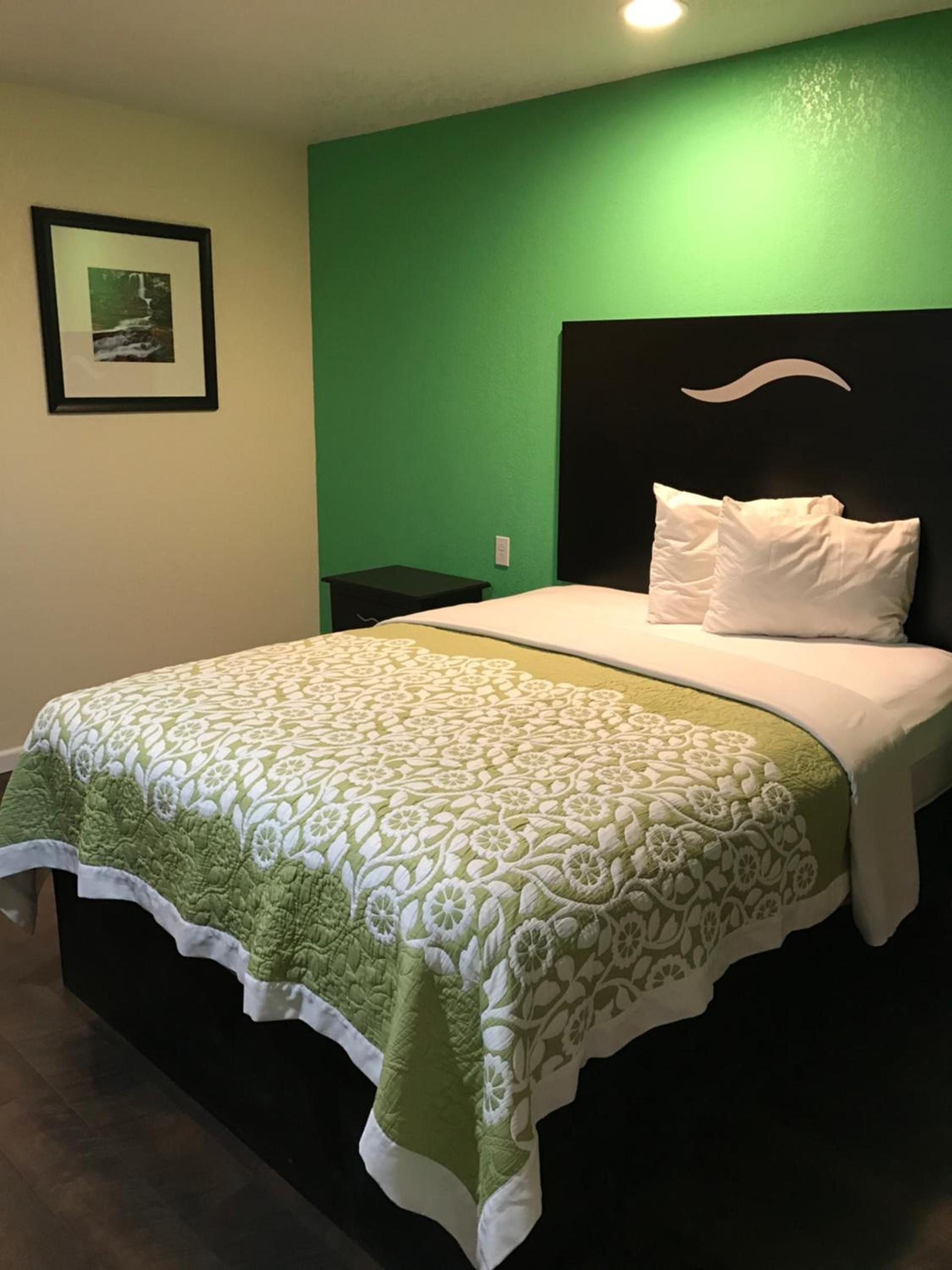 Budget Inn photo 10