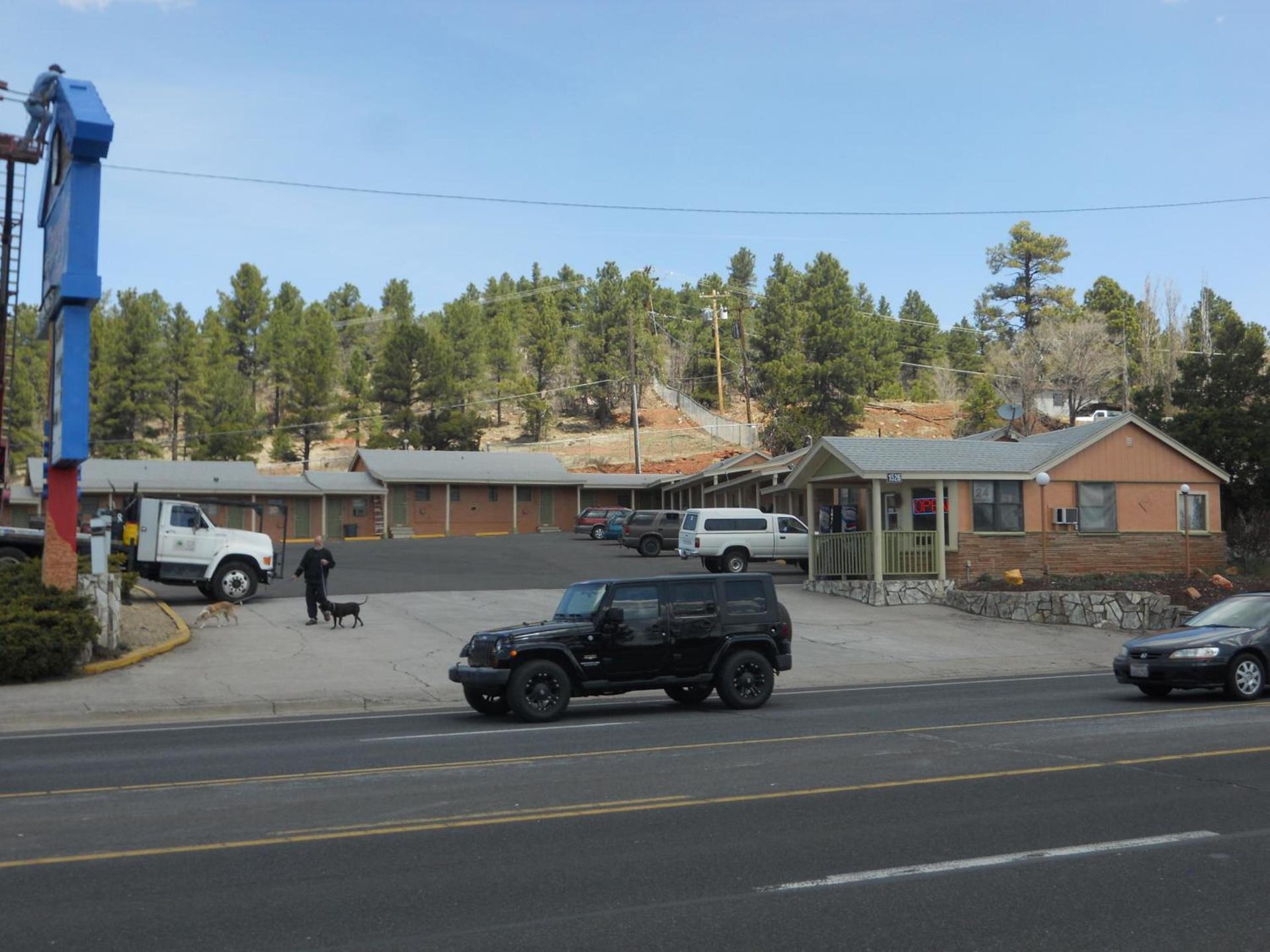 Travelers Inn photo 32