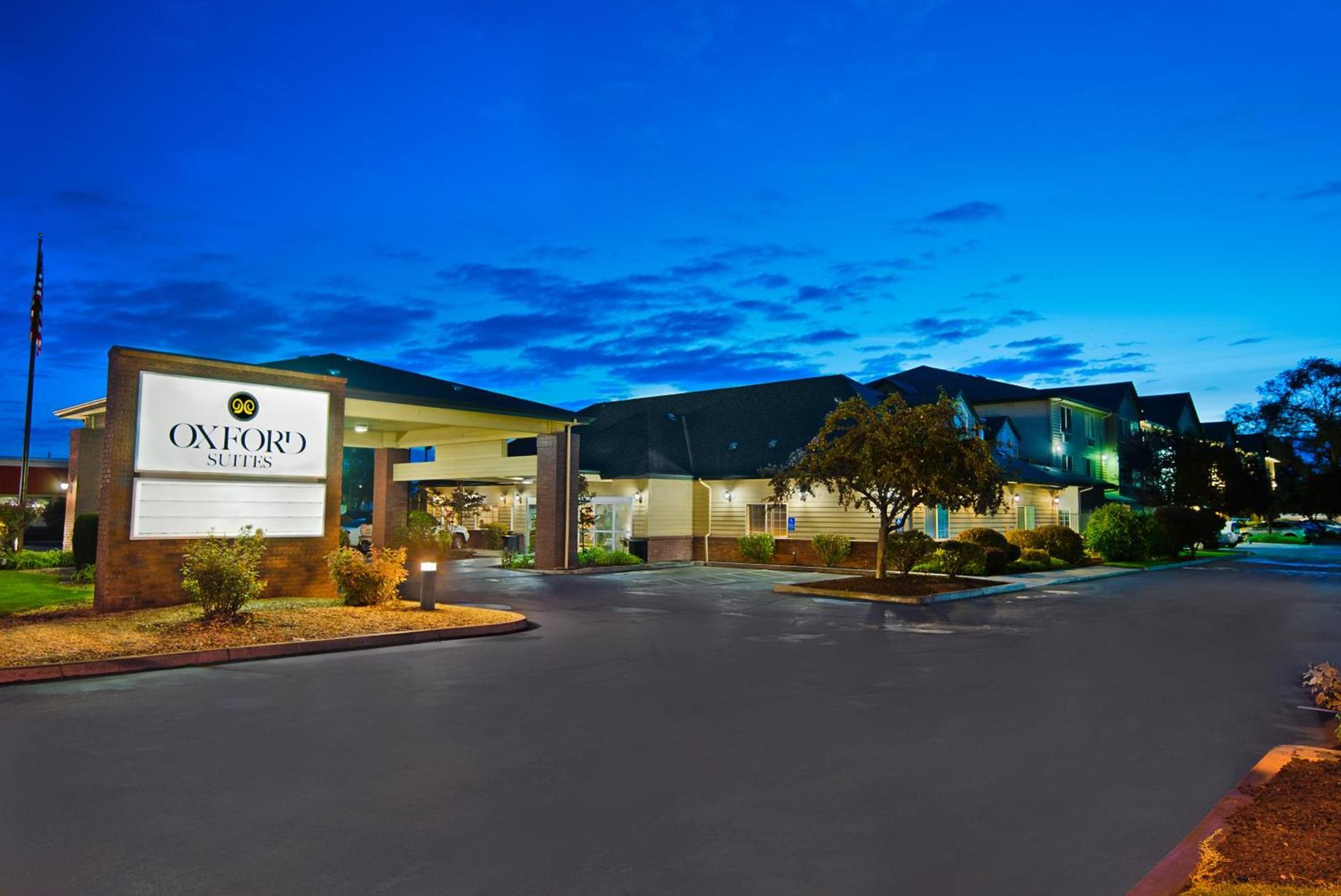 Oxford Suites Hermiston photo 25