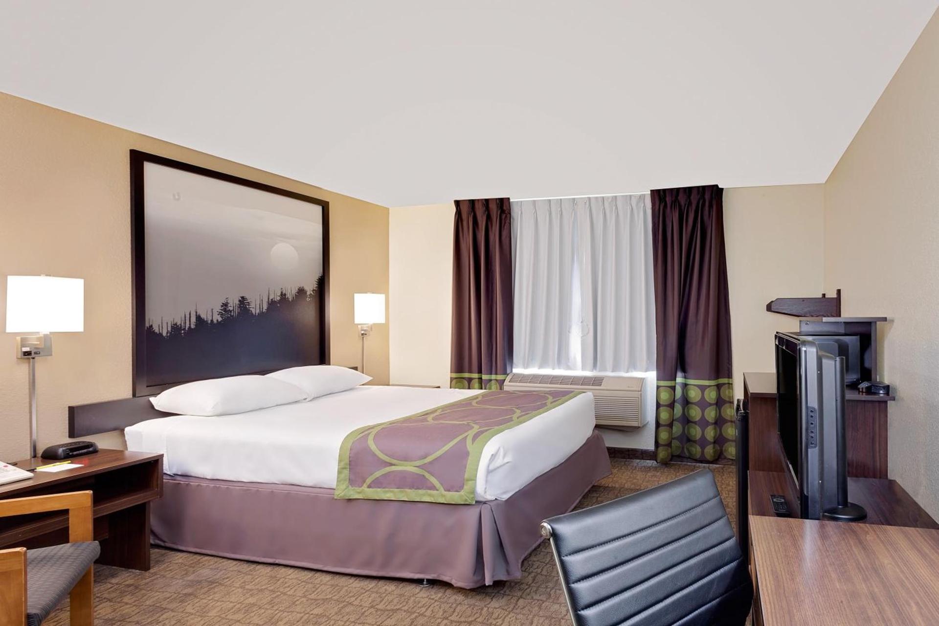 Super 8 by Wyndham Lebanon photo 12