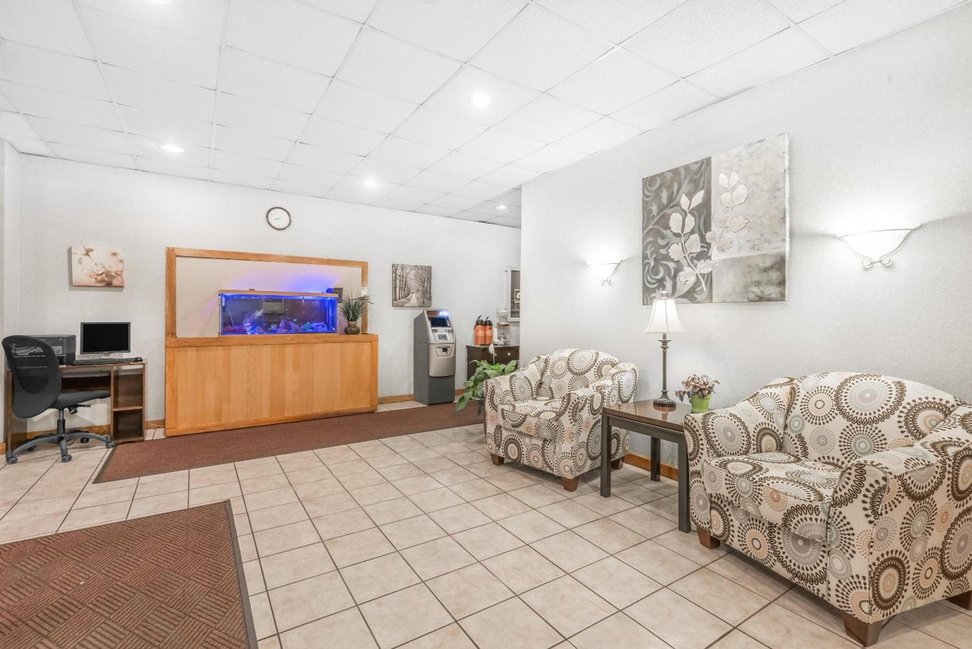 Days Inn by Wyndham St Clairsville photo 24