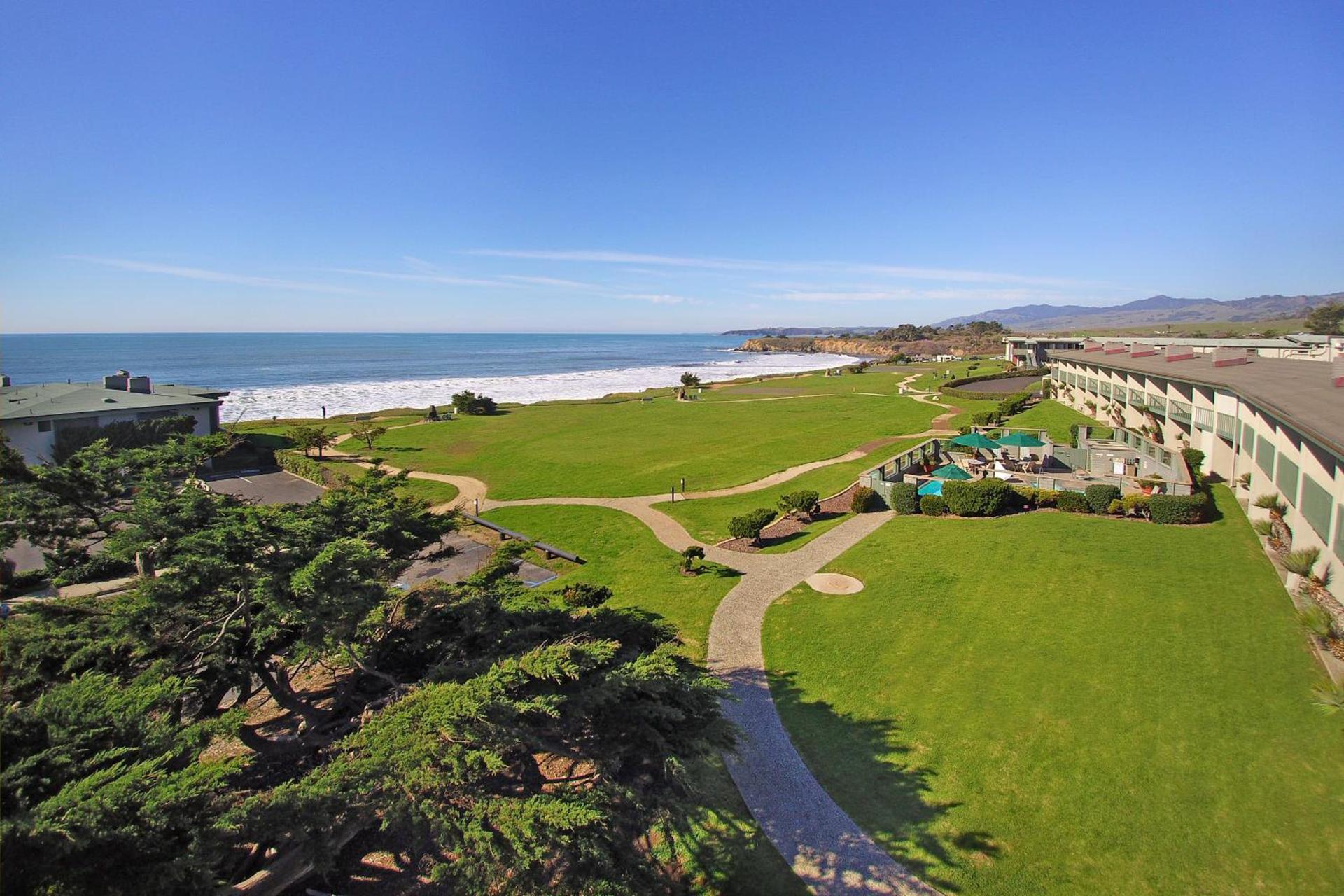 Cavalier Oceanfront Resort photo 42