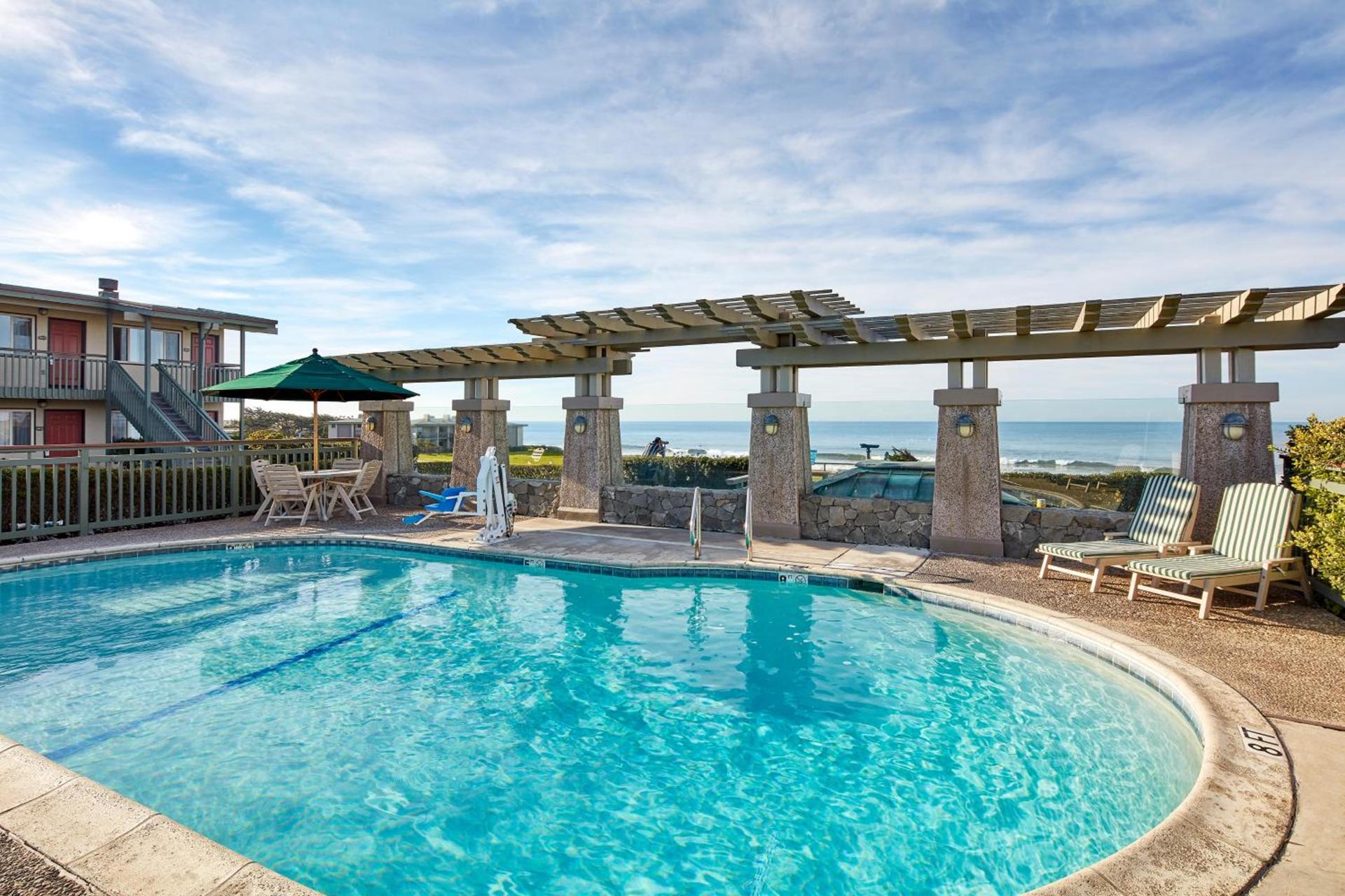 Cavalier Oceanfront Resort photo 9