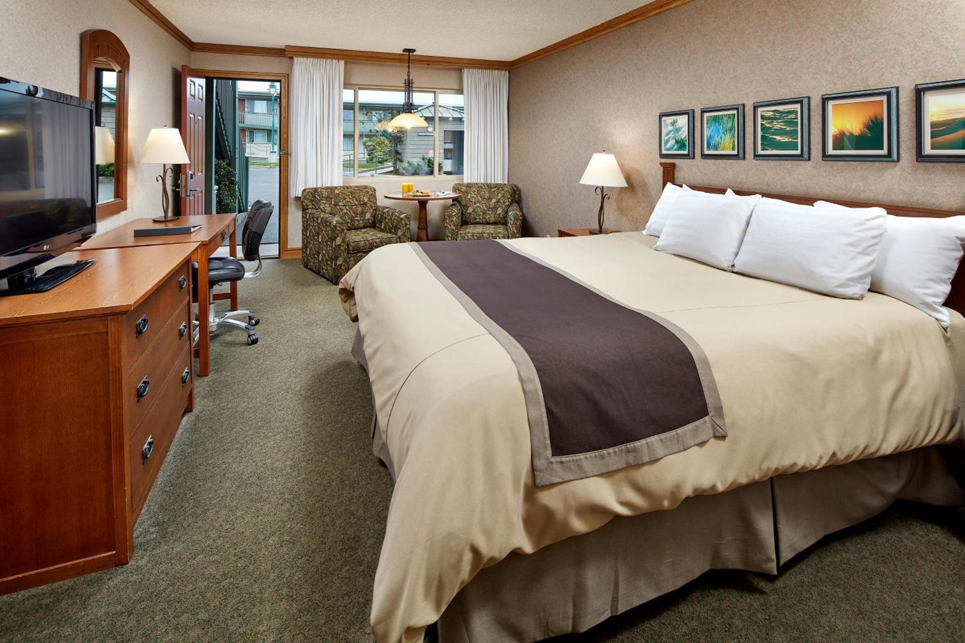Cavalier Oceanfront Resort photo 3