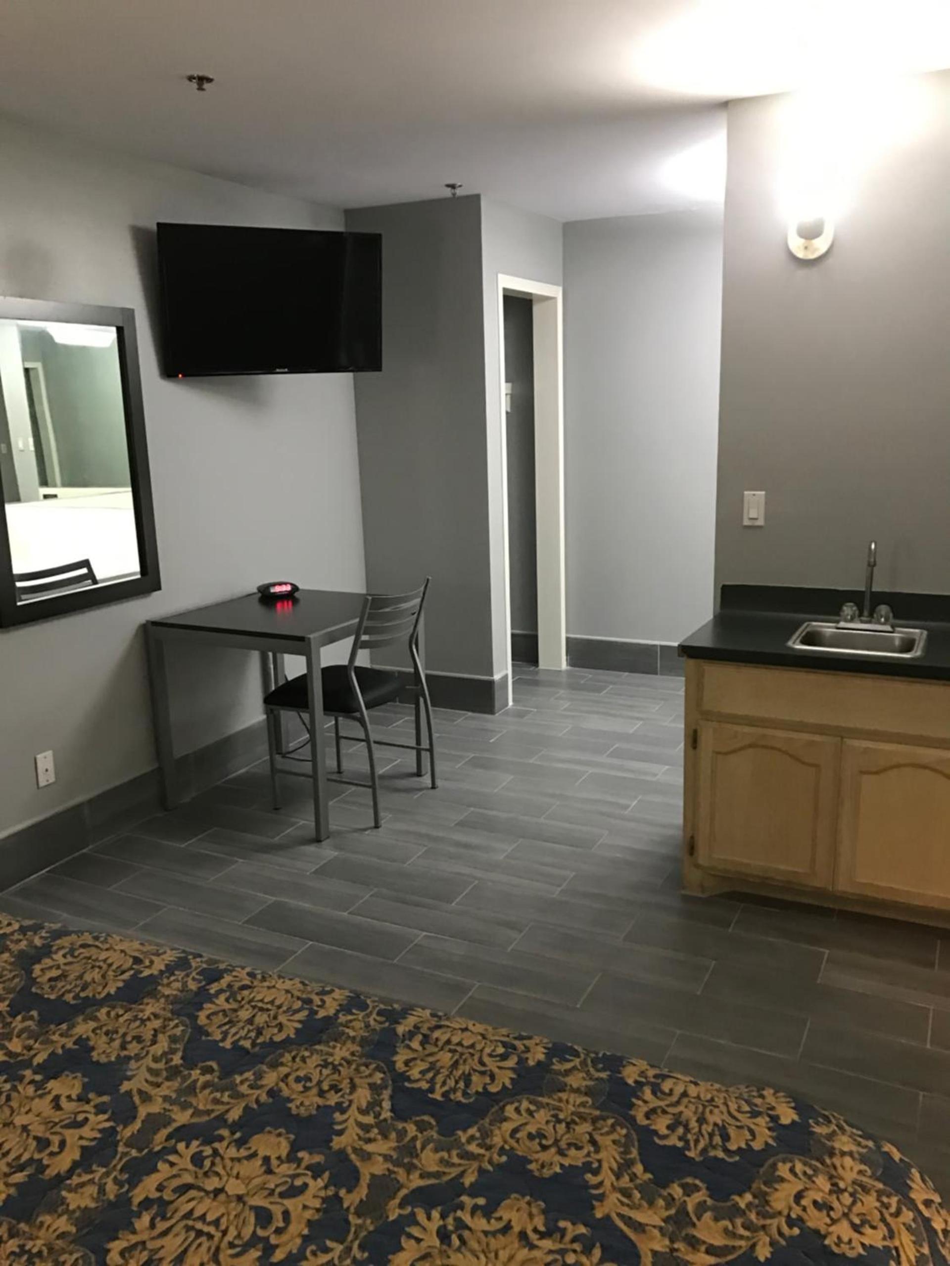 Express Inn Weslaco/Mercedes photo 62