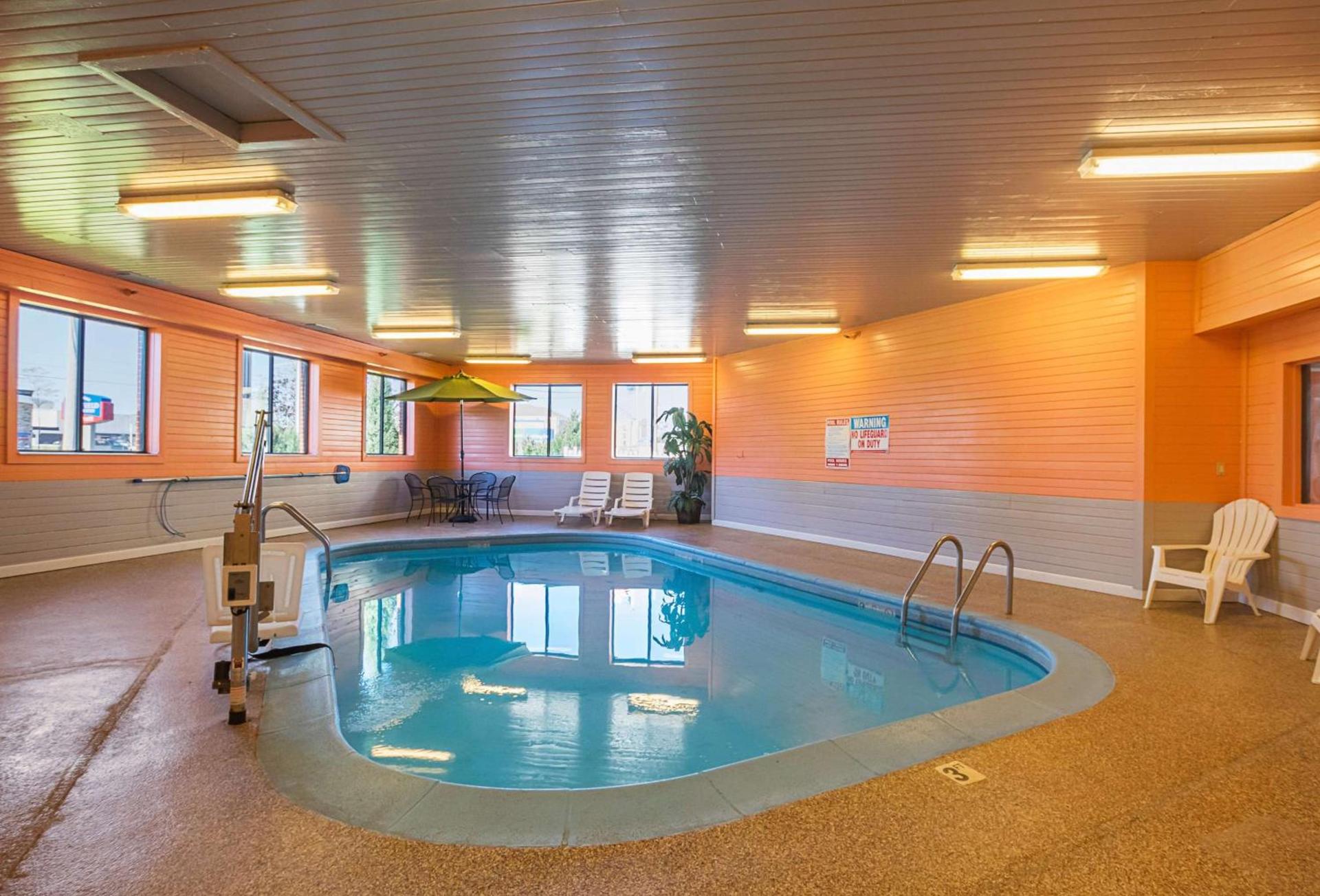Motel 6-Waterloo, IA - Crossroads Mall - Cedar Falls photo 5