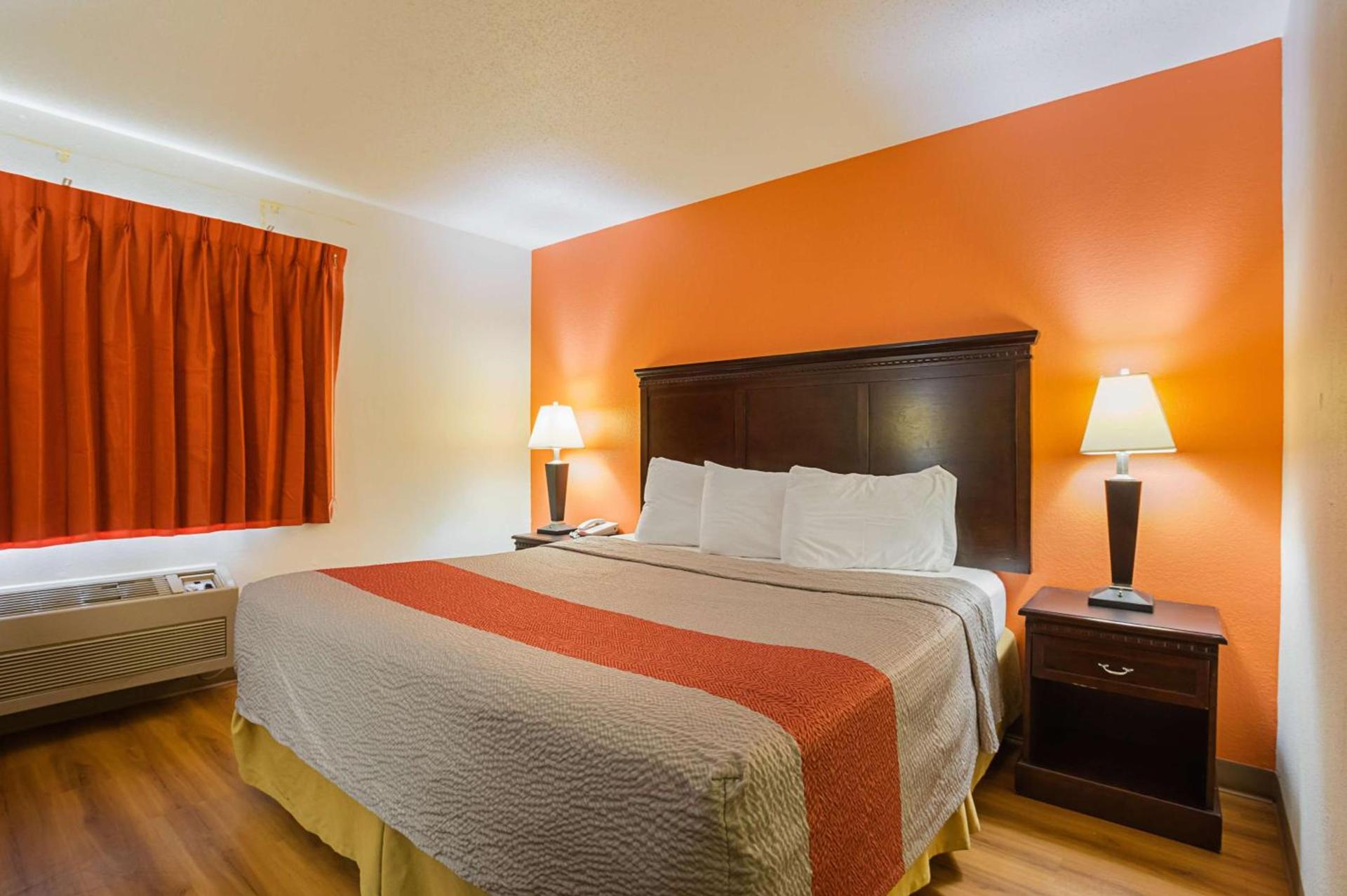 Motel 6-Waterloo, IA - Crossroads Mall - Cedar Falls photo 8